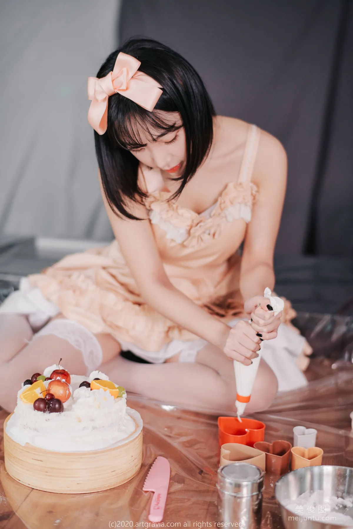 Jiang Renqing, Top-Notch Chef Lady + Catwoman Temptation [ARTGRAVIA] VOL.142 Photo Set photo 2