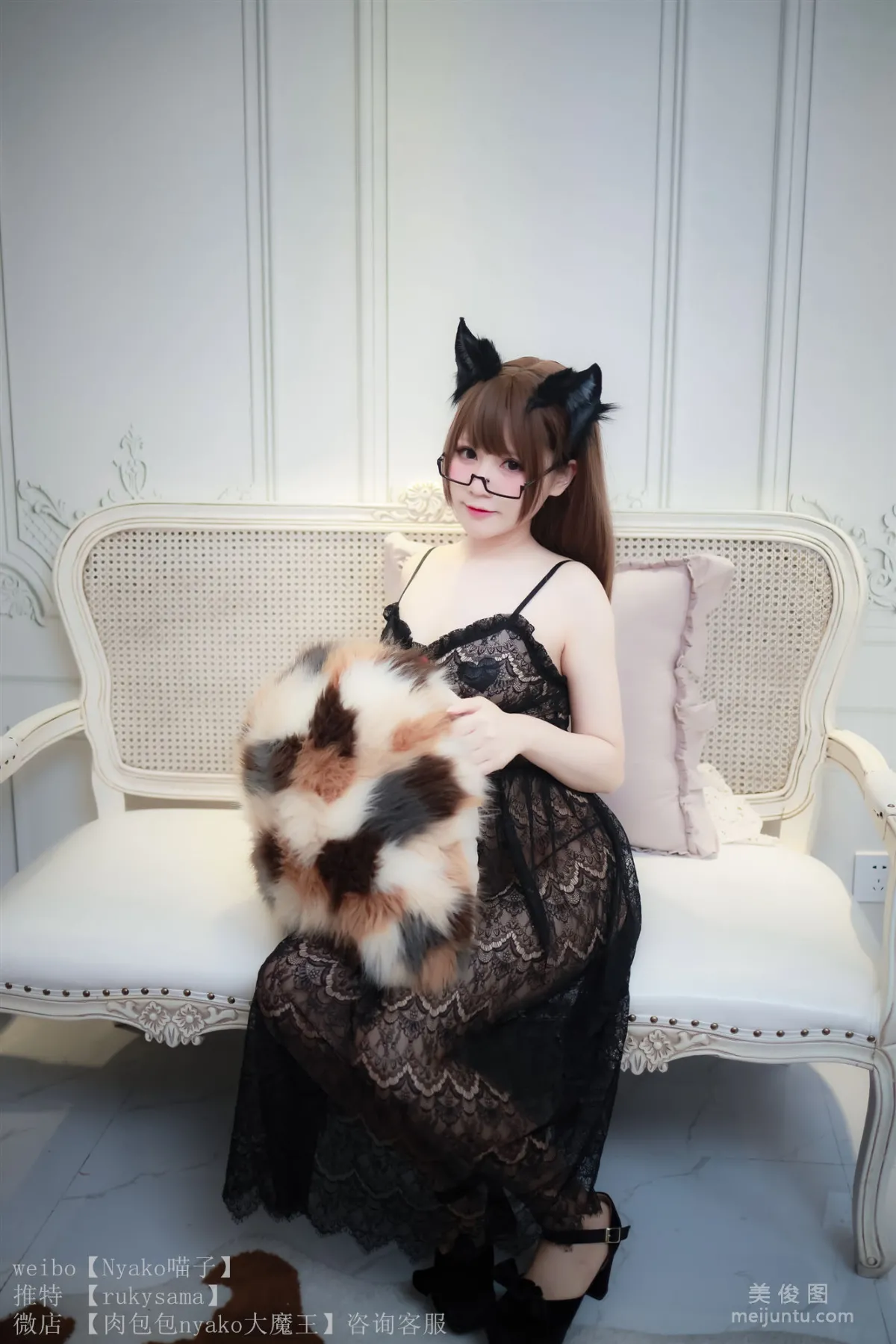 Nyako Miaozi The Neighbor's Big Sister Book Photo Set photo 59