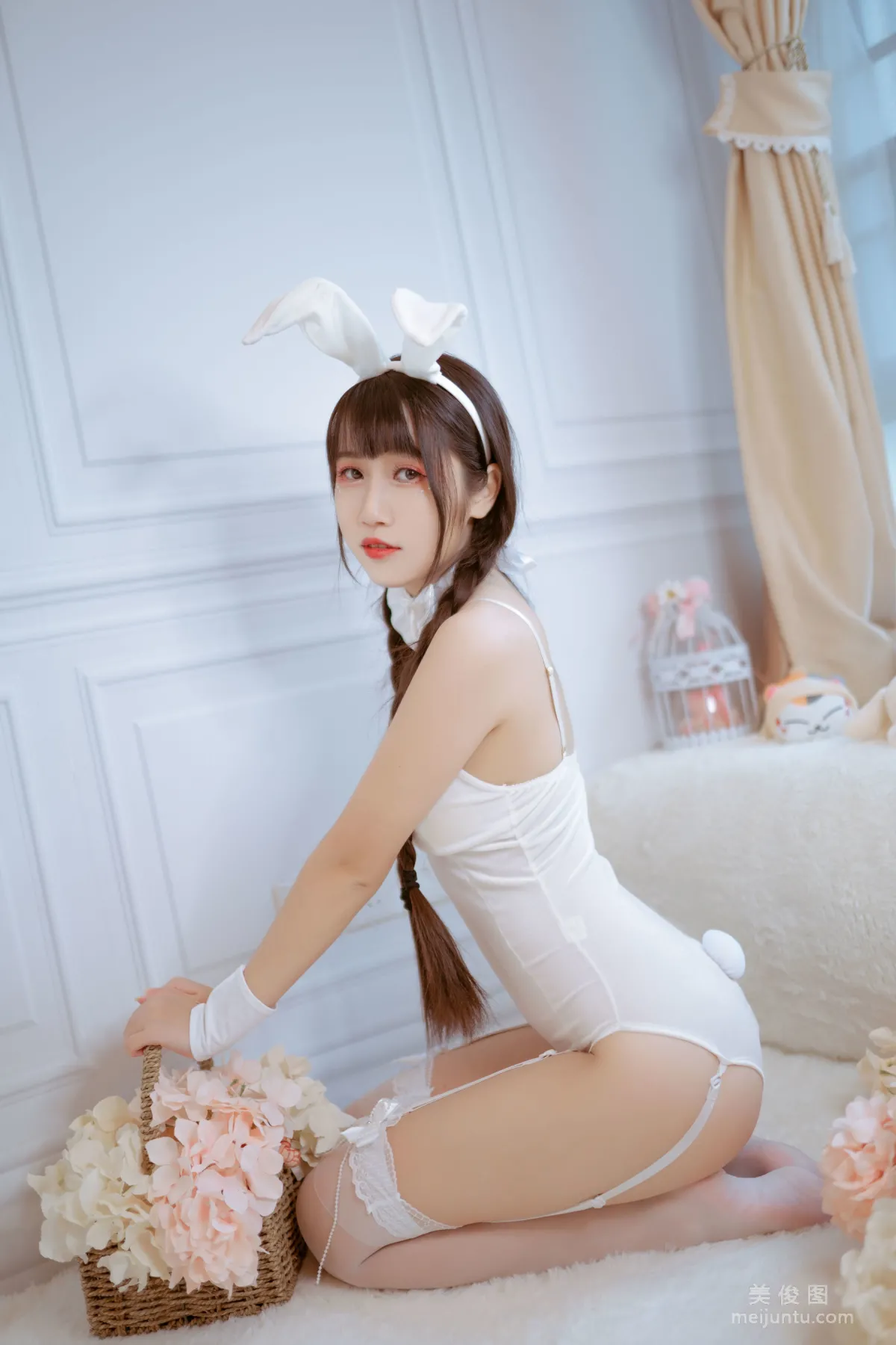 美女Coser不呆猫 《白色兔女郎》 写真集11