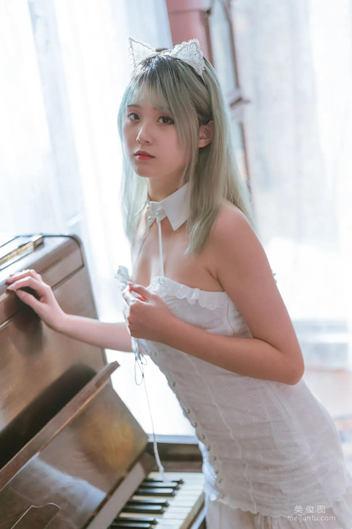 Qiu Chuchu: Web Idols photo 13
