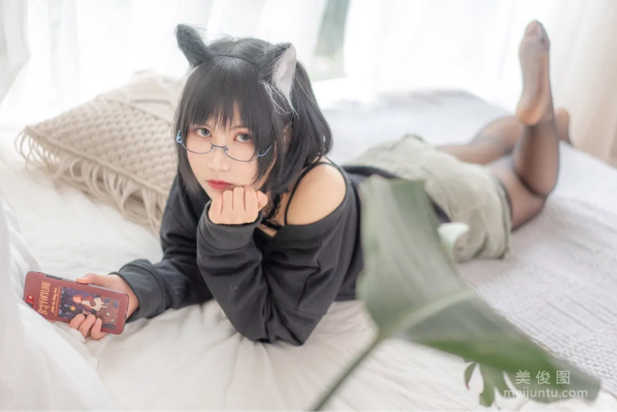 Coser逐月su 《日常猫娘》 写真集2
