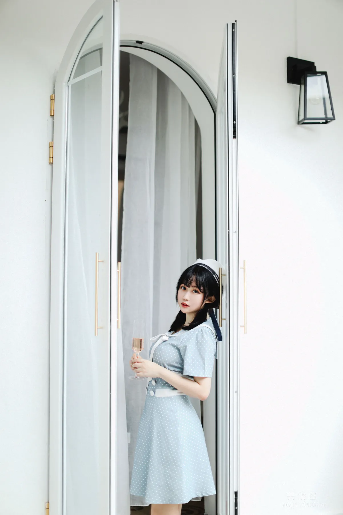 [美女Coser] 是依酱呀 《欧风》 写真集16