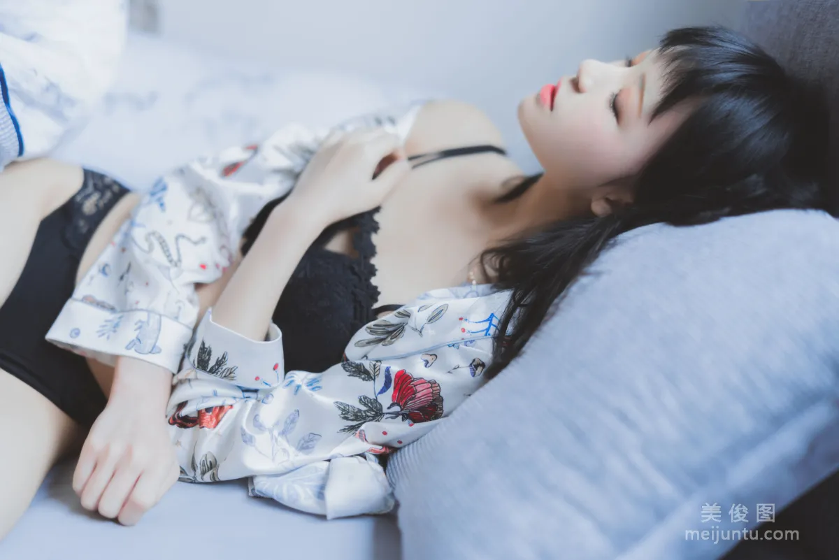 [美女Coser] 桜桃喵 《倦》 写真集24