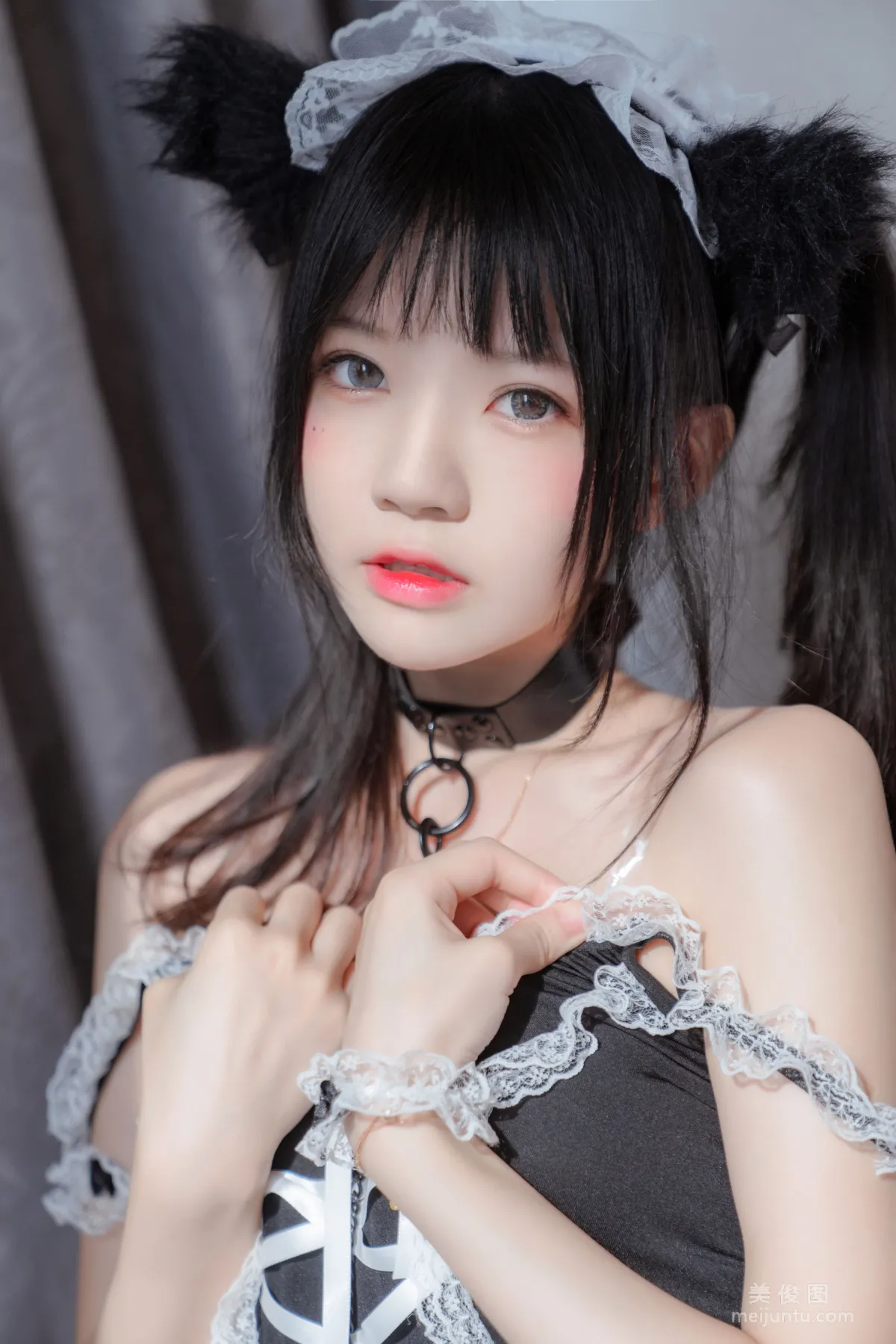 Ying Taomiao: Web Idols photo 15