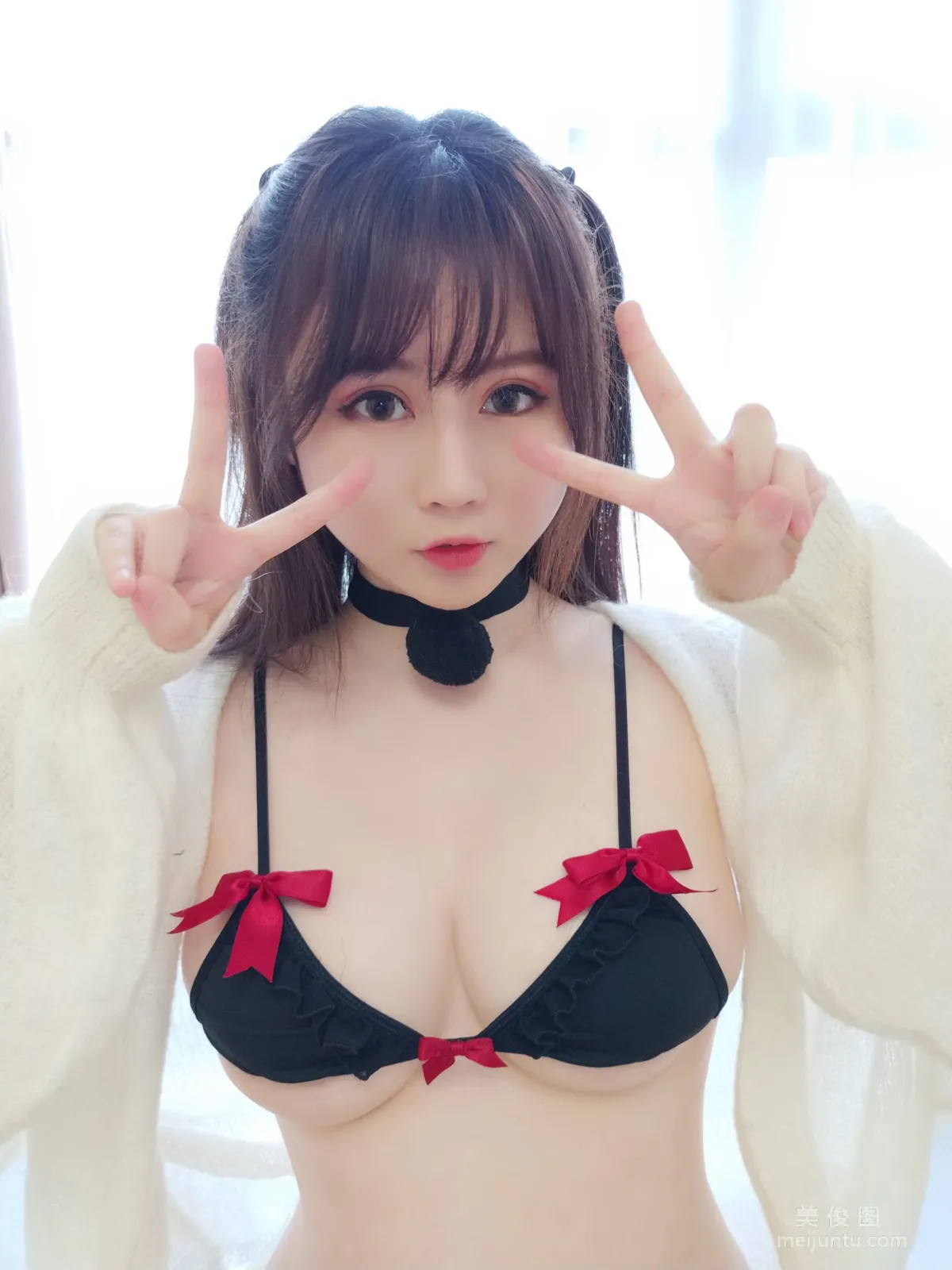 Shiyi Jiangya: Web Idols photo 2