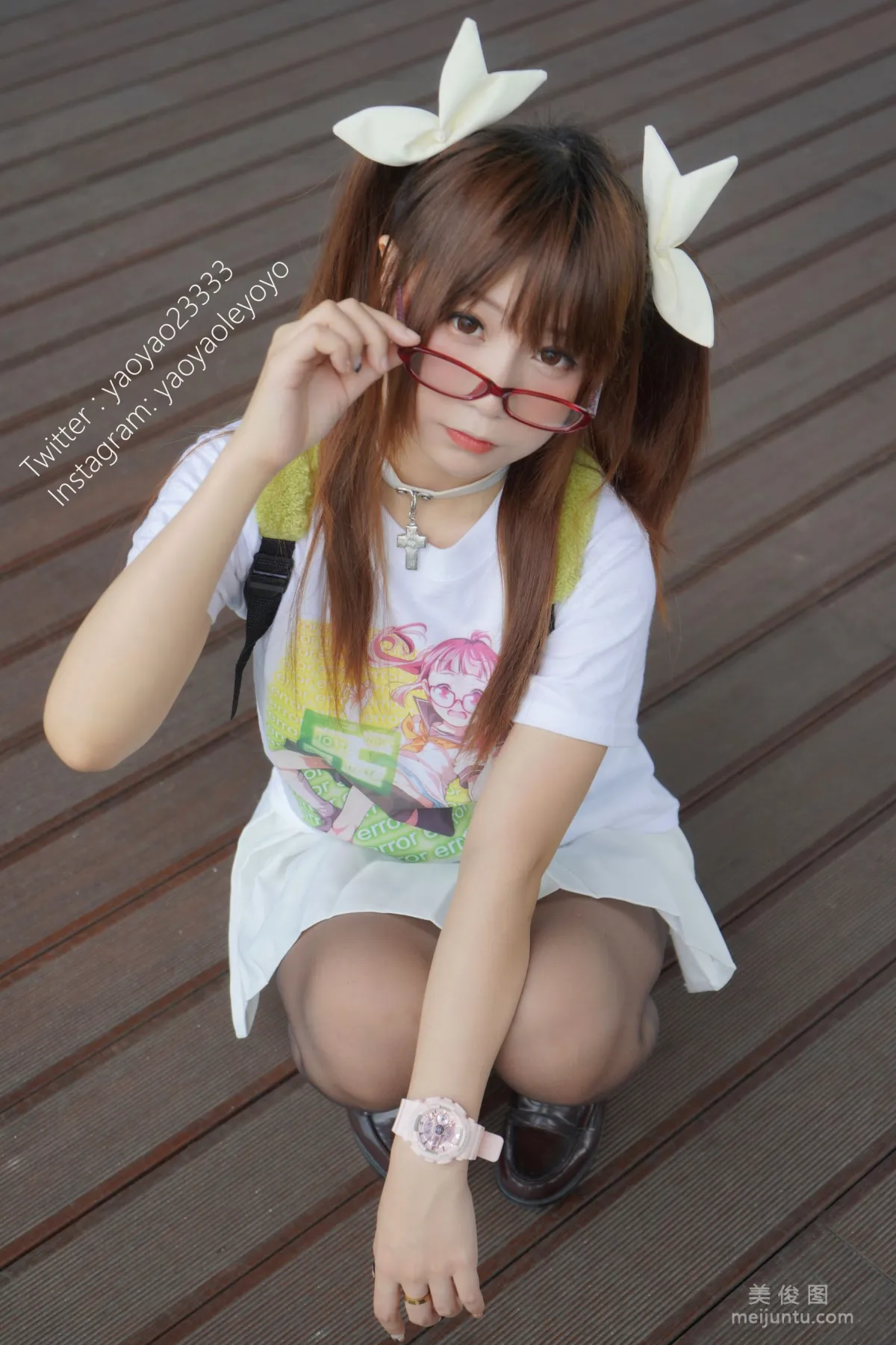 [美女Coser] 摇摇乐yoyo 《裸足》 写真集42