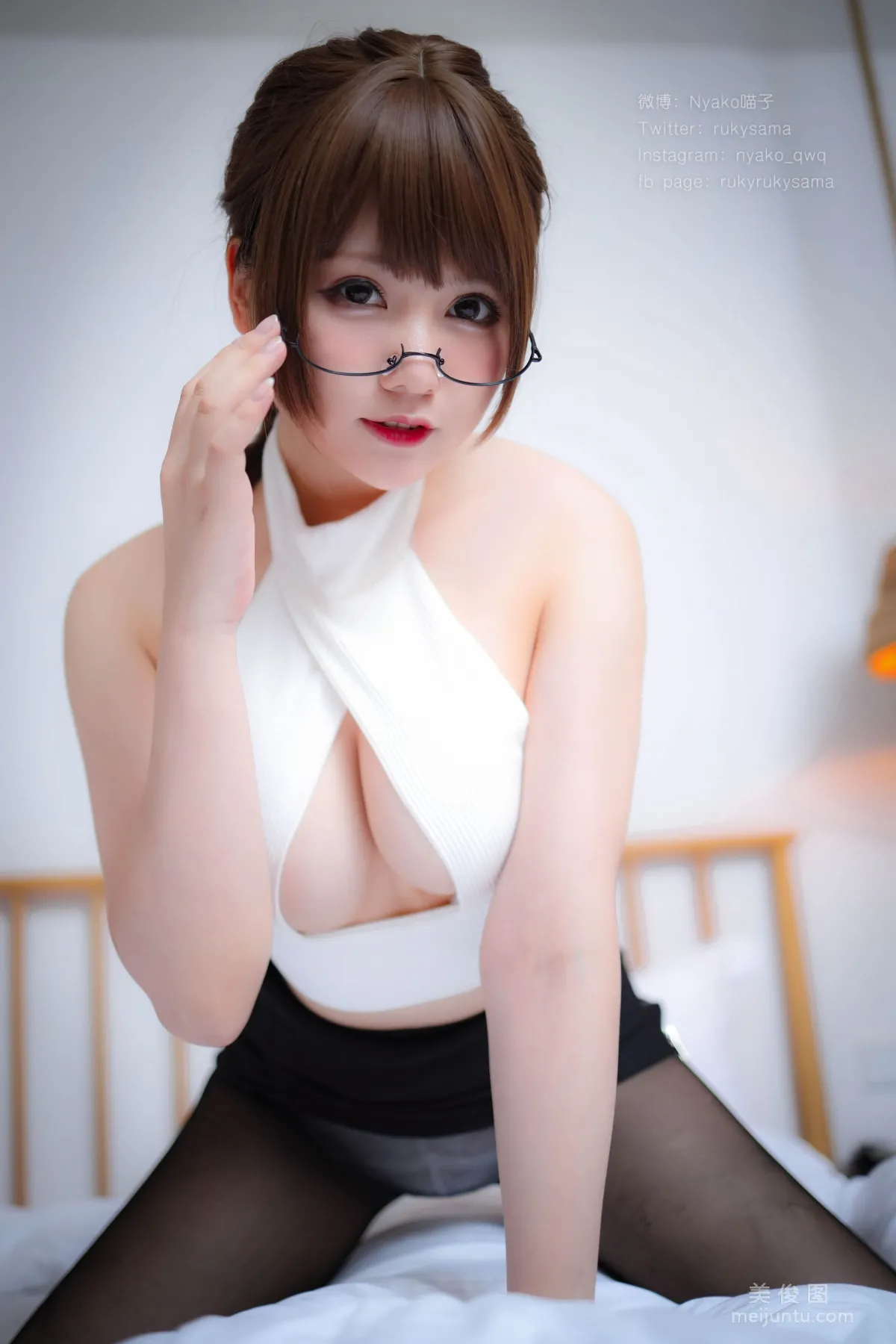Nyako Miaozi, Black Stockings Uniform Glasses Girl, Photo Set photo 34
