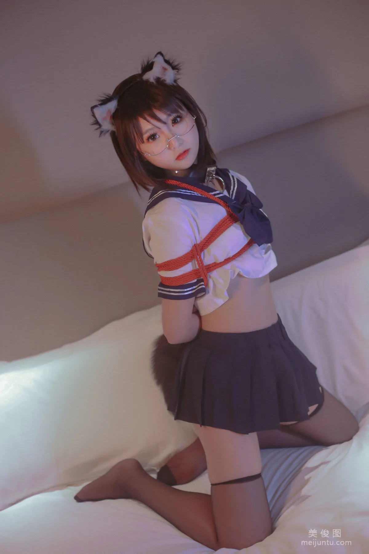 [美女Coser] 是青水 《猫耳调教》 写真集1