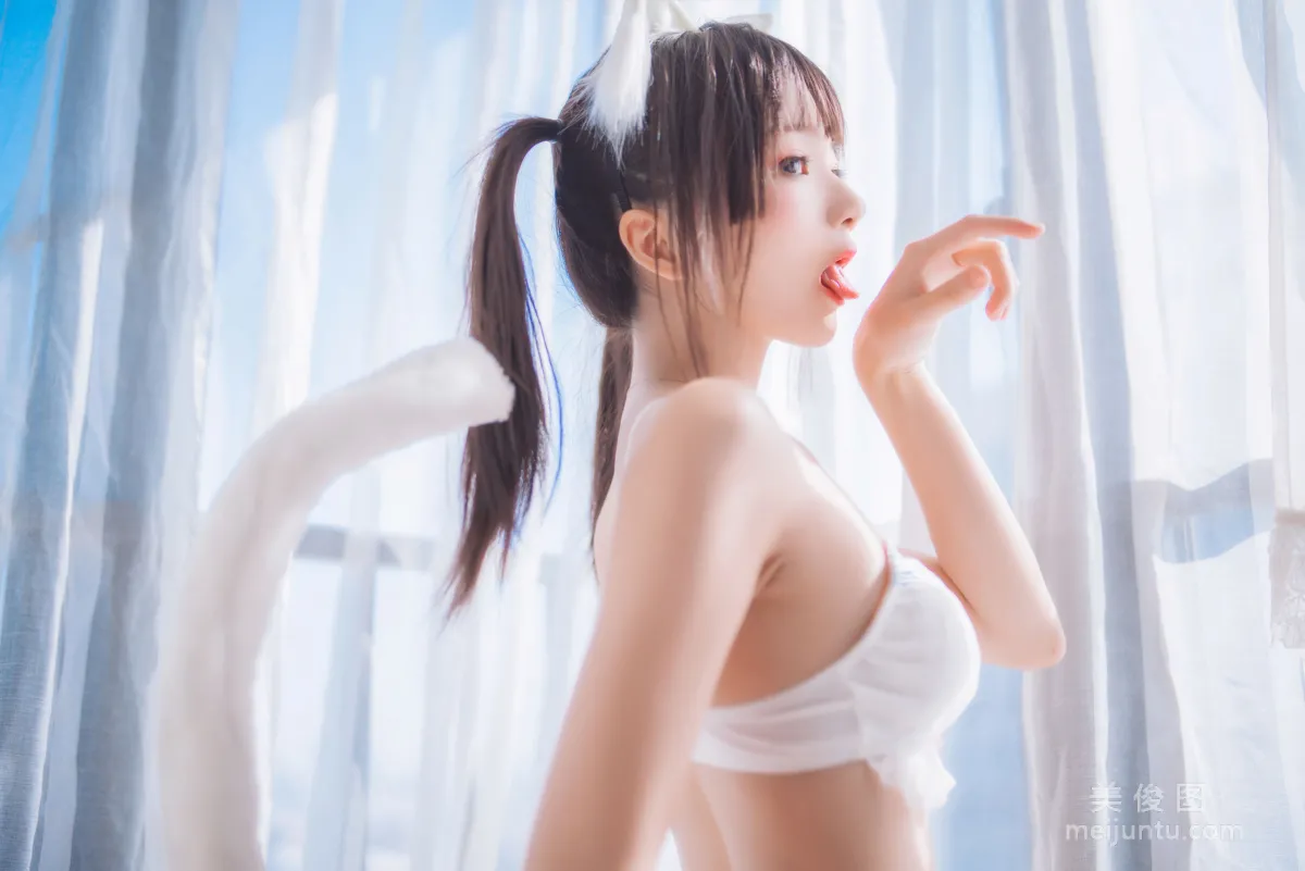 Ying Taomiao: Web Idols photo 12
