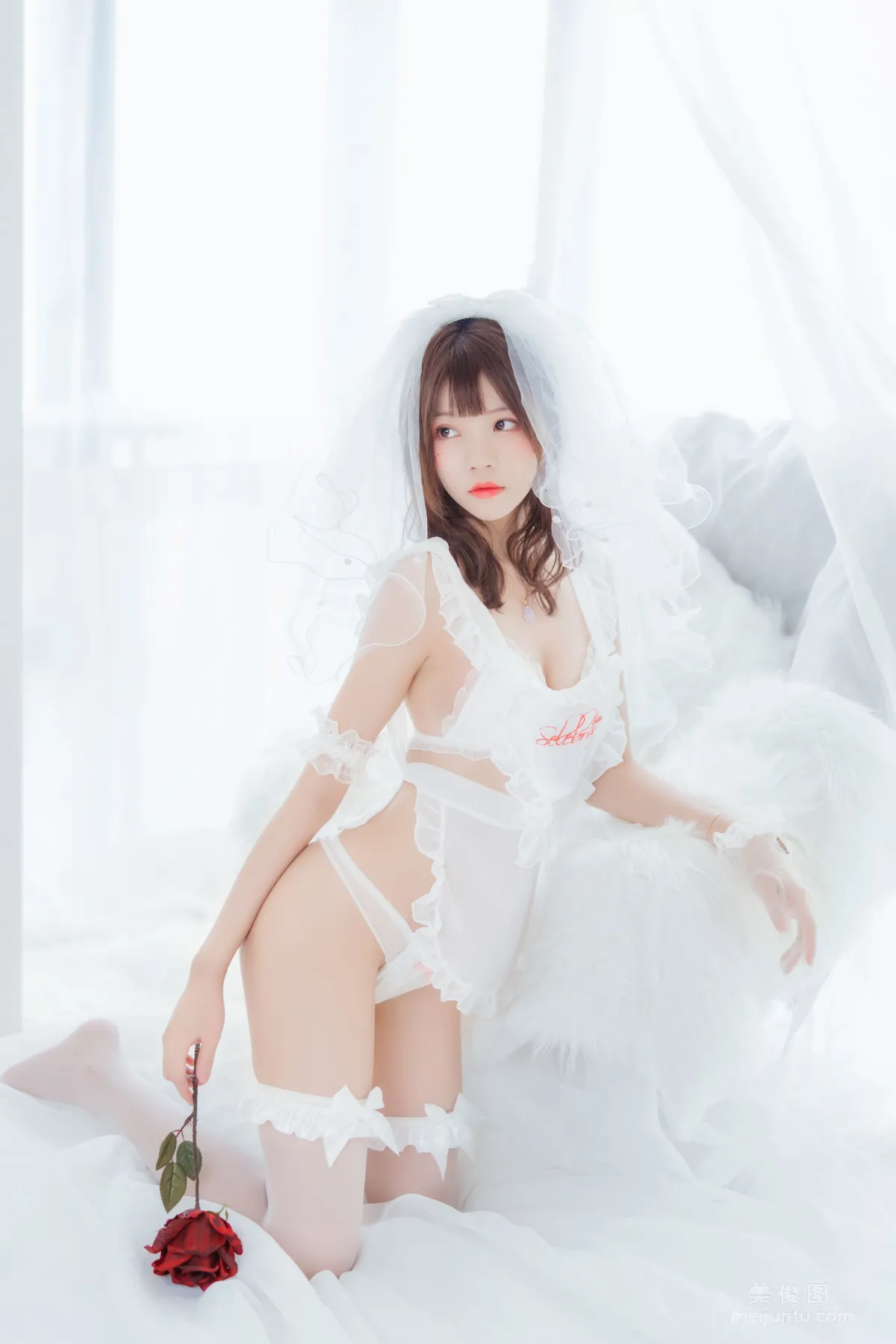 Ying Taomiao: Web Idols photo 2