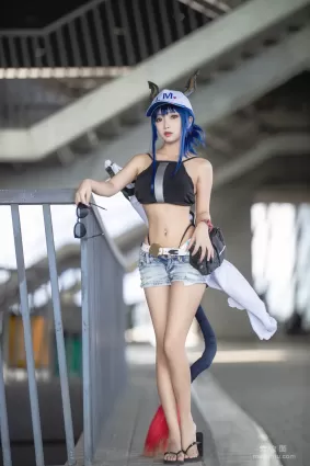 [美女Coser] 鬼畜瑤 《女遊客c》 寫真集