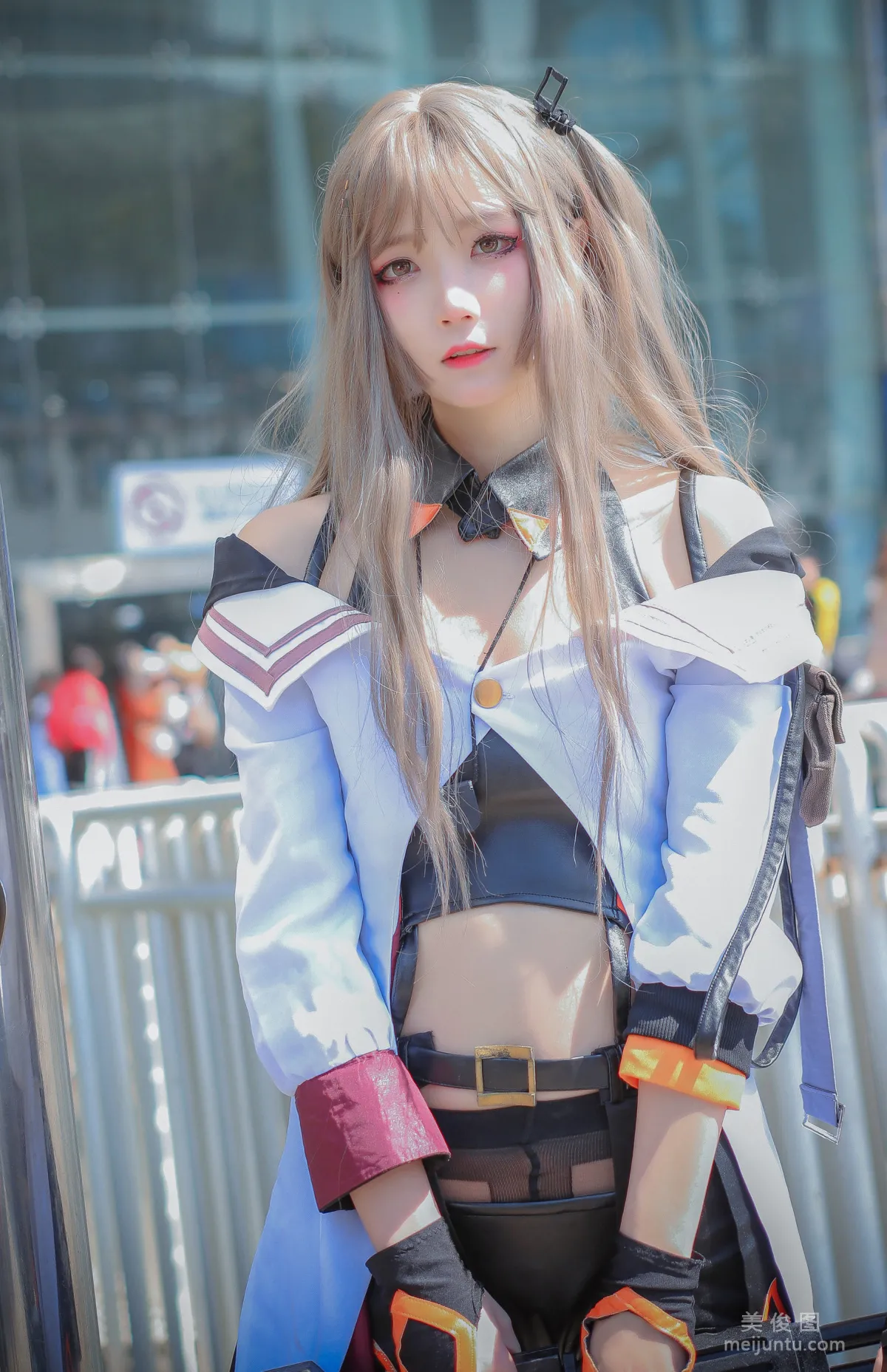 五更百鬼 《少女前線》 寫真集 2