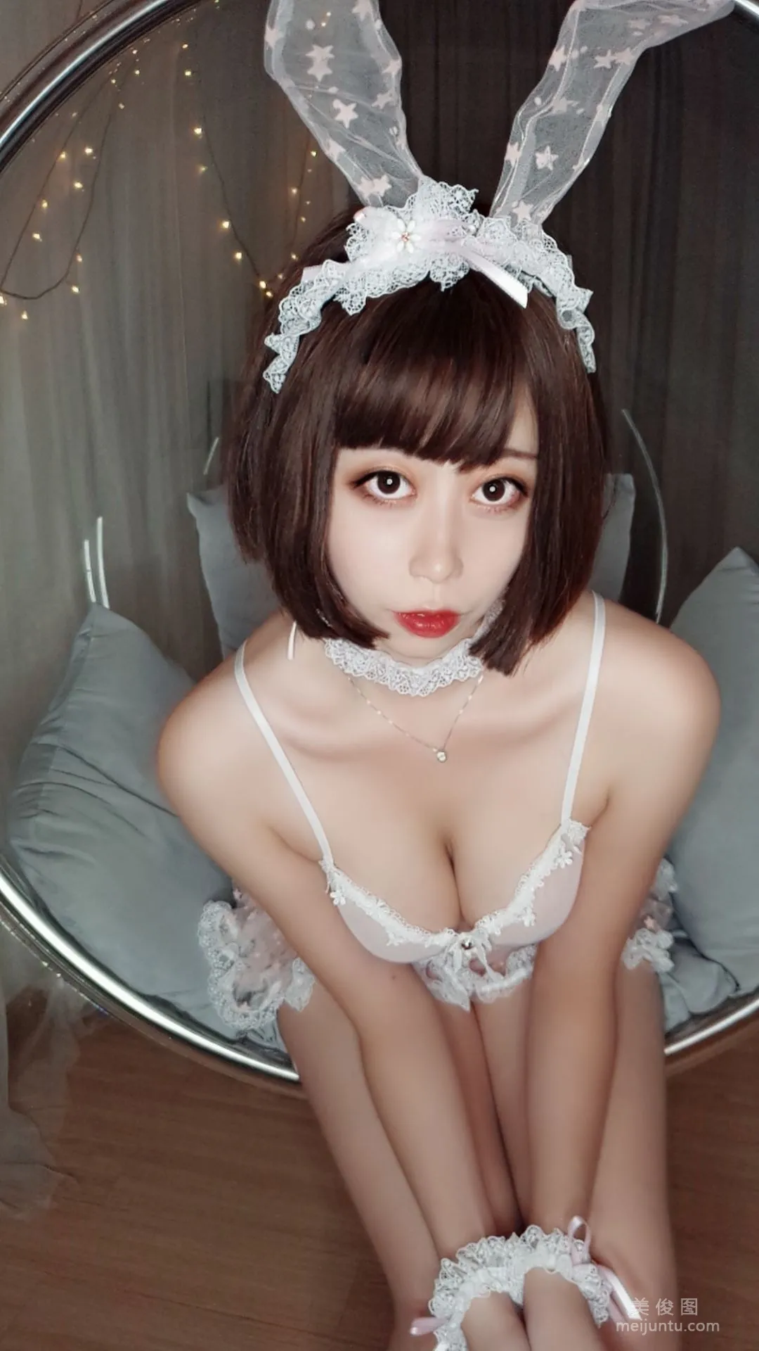 Coser奈汐醬nice 《透明女仆》 寫真集 2