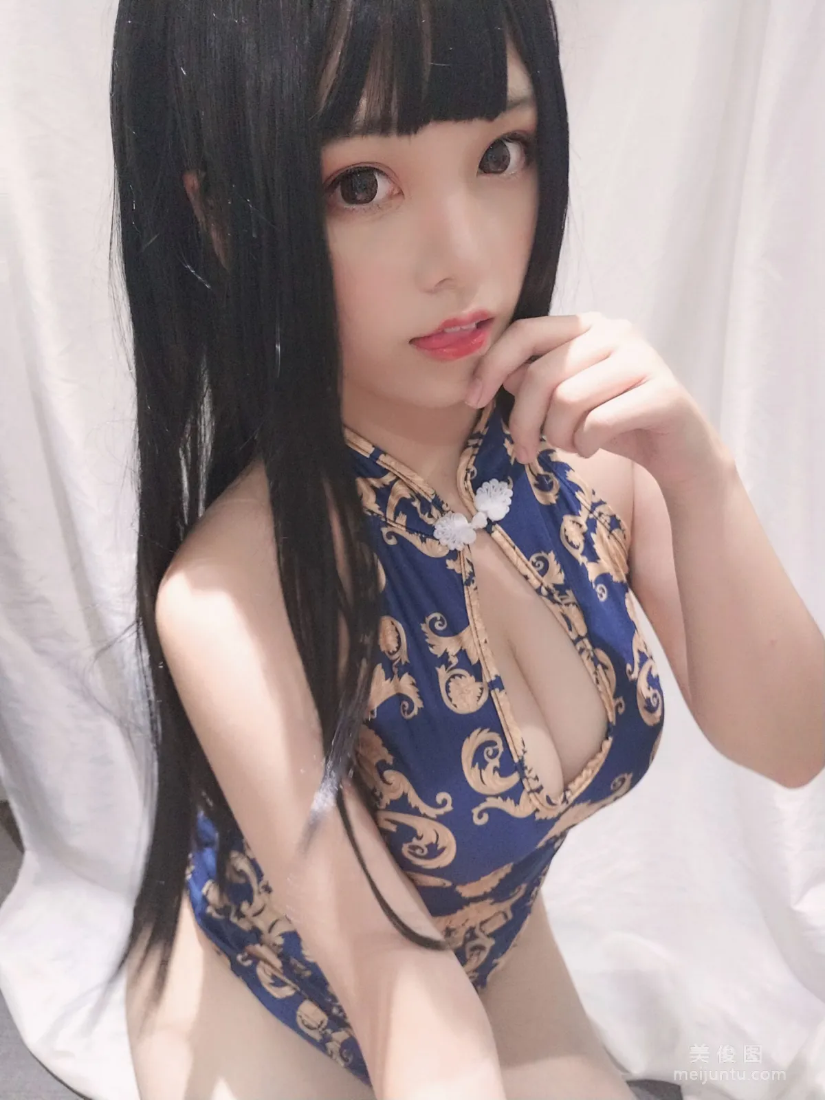 Mizhi Maoqiu "Qipao Sister" Photo Set photo 3