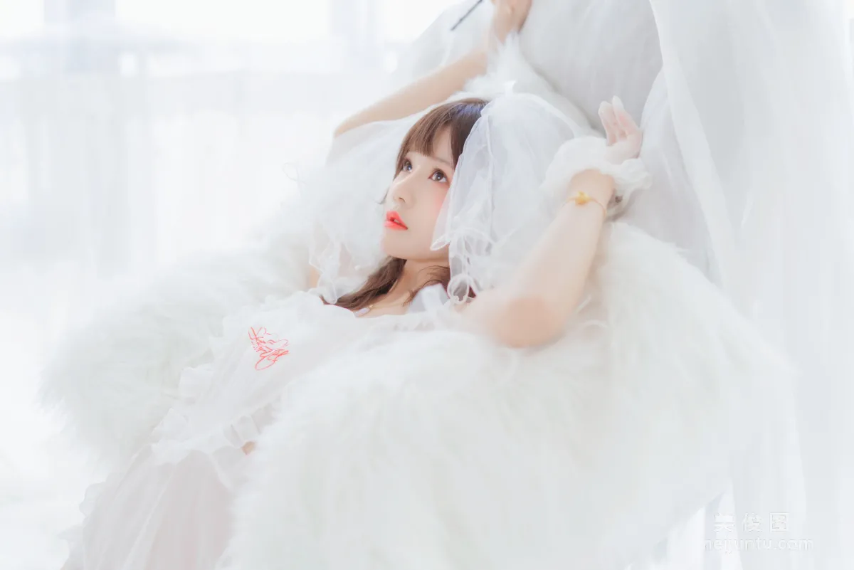 Ying Taomiao: Web Idols photo 5