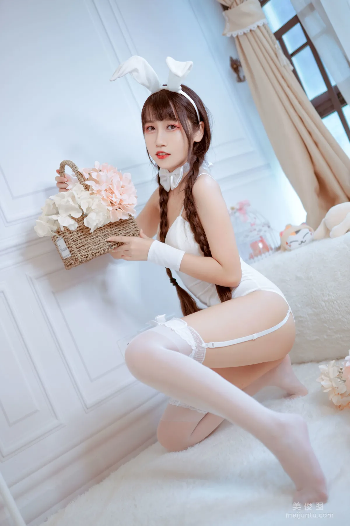 美女Coser不呆猫 《白色兔女郎》 写真集10