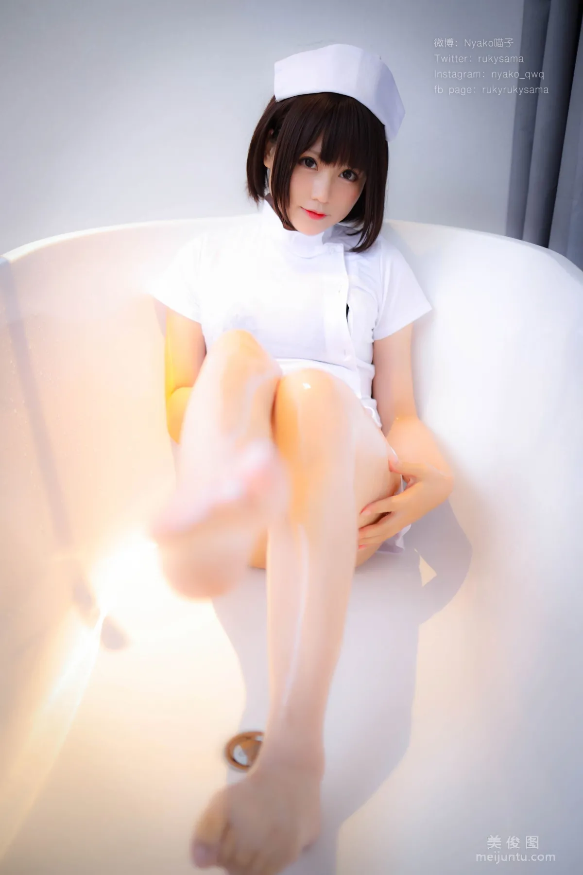 Nyako喵子 《白絲護士服》 寫真集 51