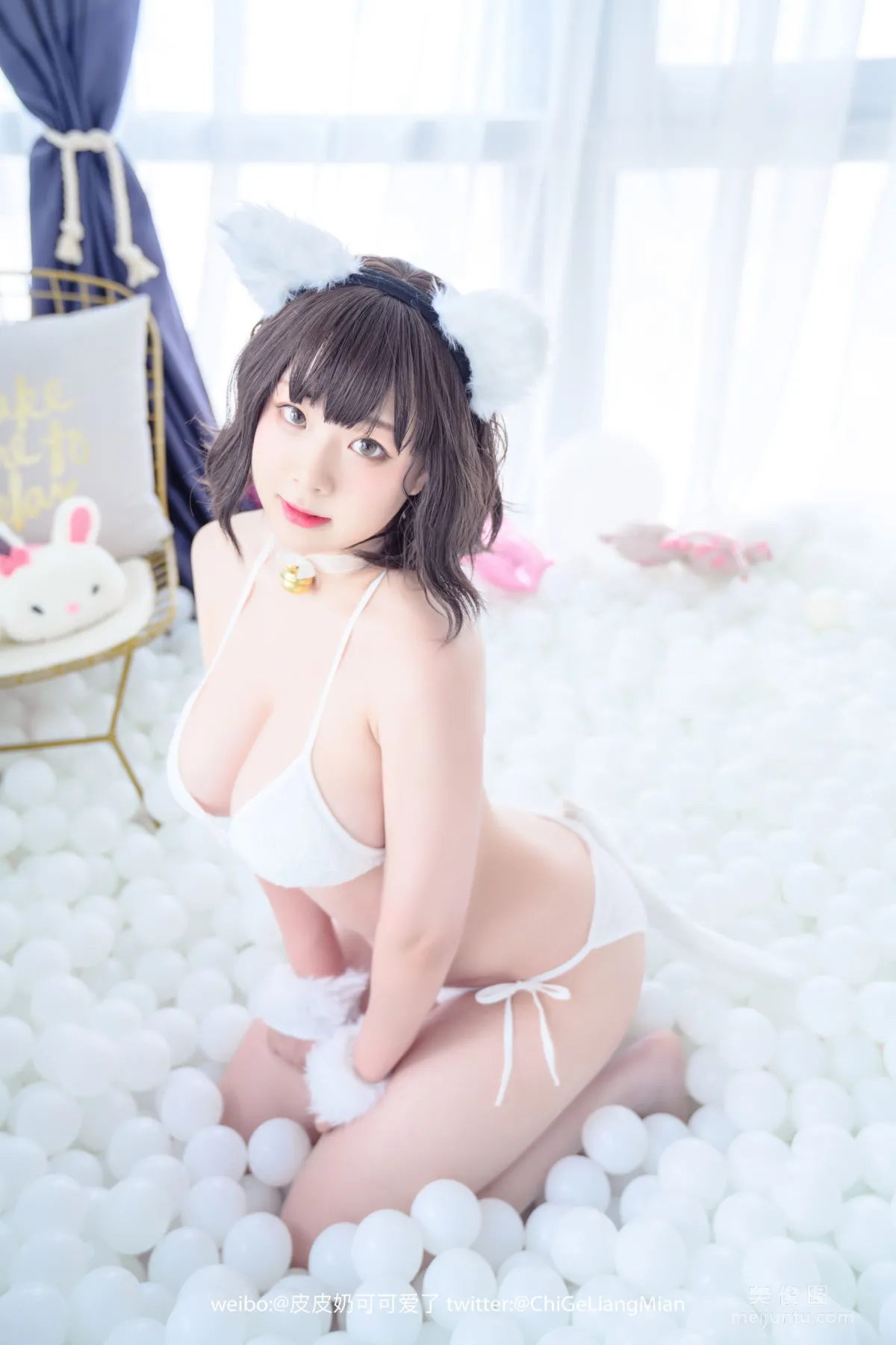 [美女Coser] 皮皮奶可可爱了啦 《白猫》 写真集8