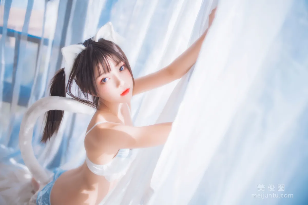 Ying Taomiao: Web Idols photo 10