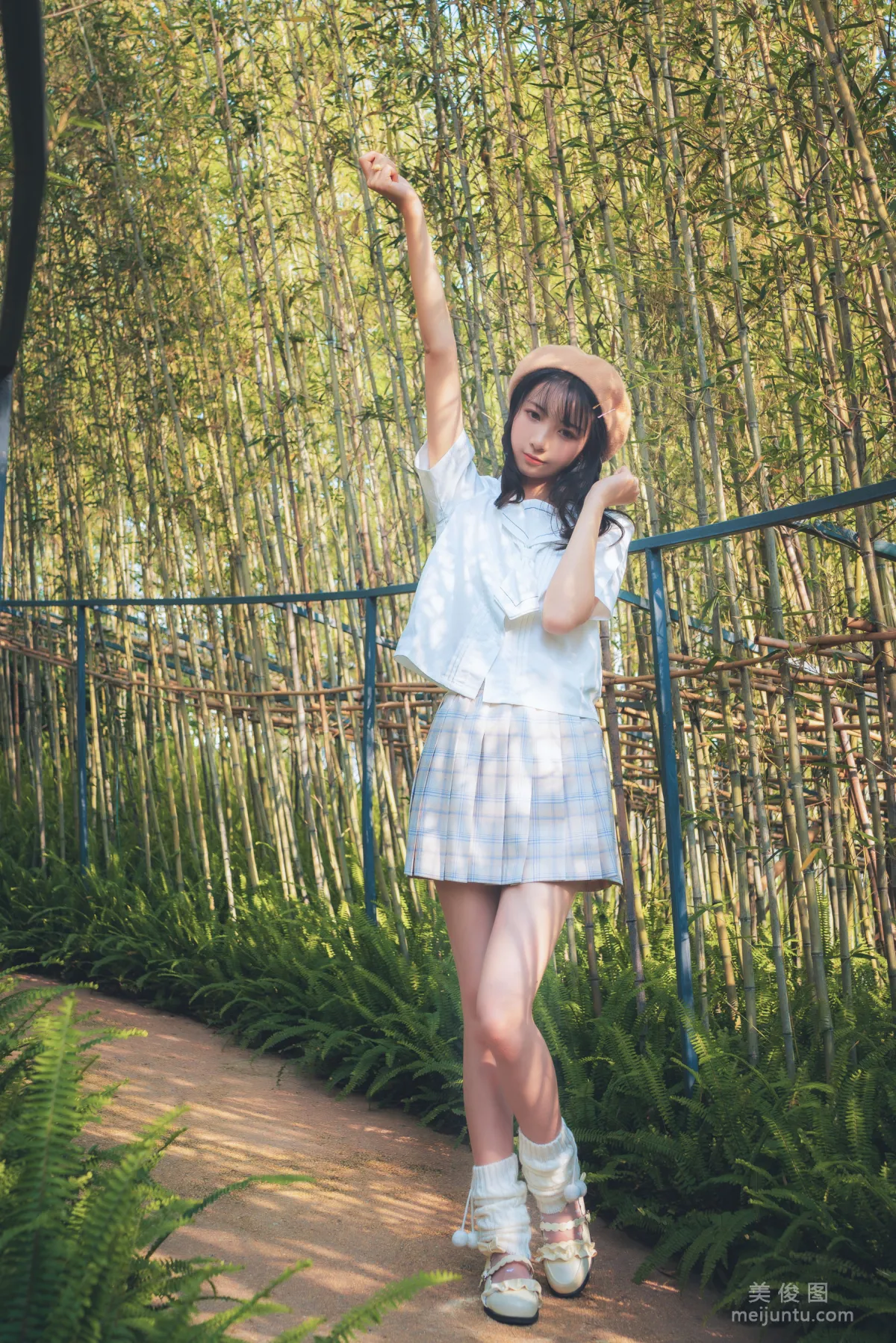 [Web Idols] Xigua, White Cloud Forest, Photo Set photo 5