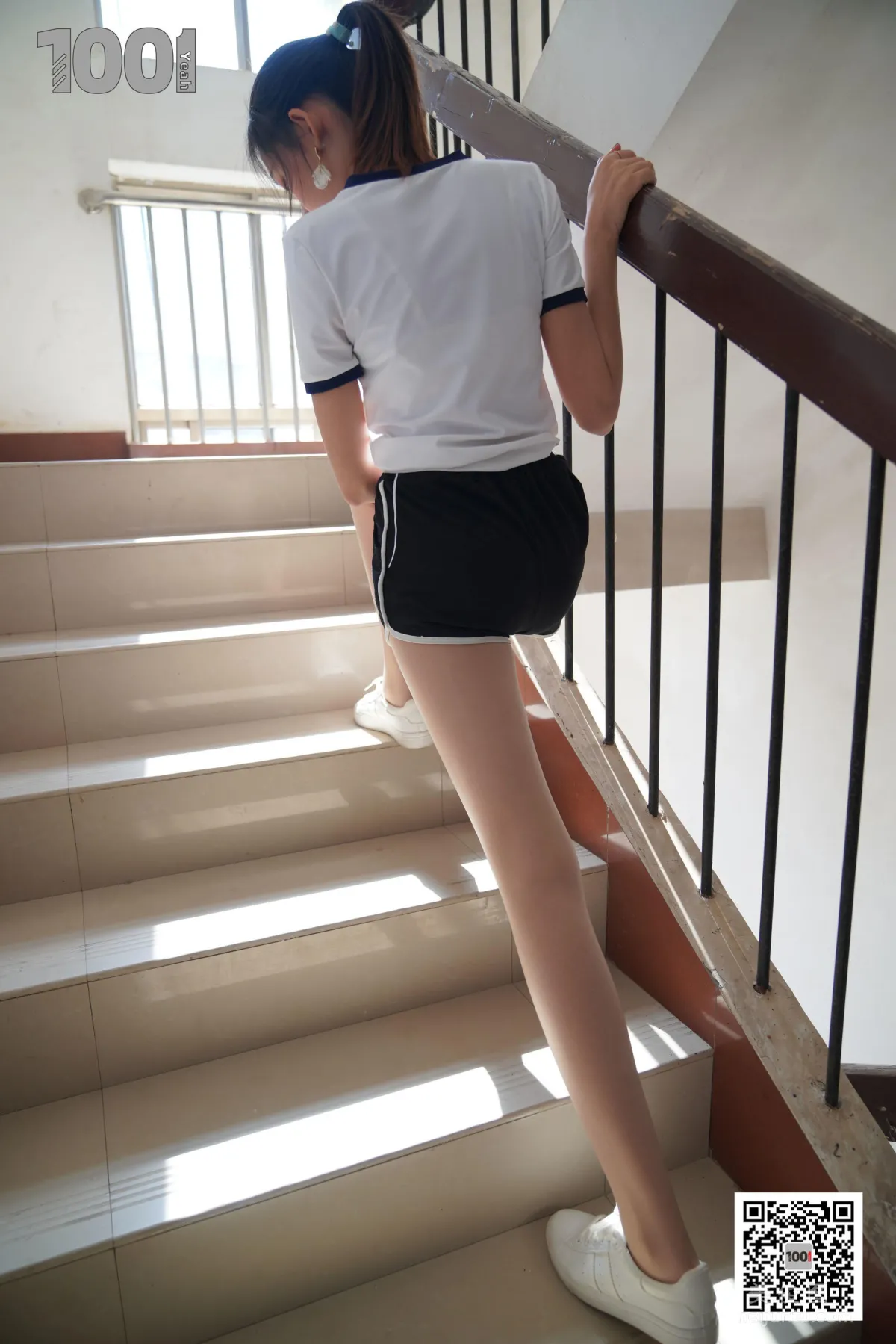 [One Thousand and One Nights] Model: Xi Gua, Embracing the Sunlight 1, Flesh-Colored Stockings and Beautiful Legs Photo Set photo 58
