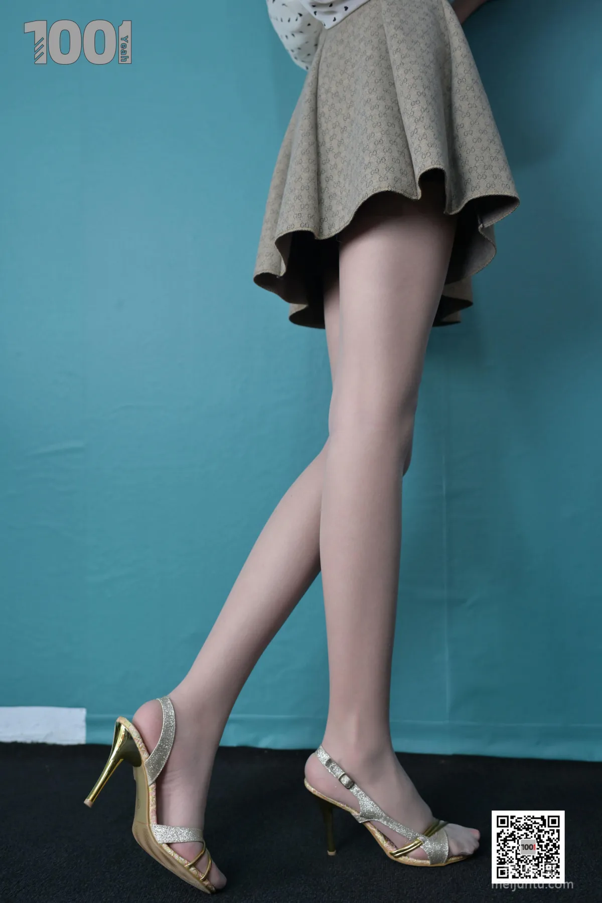 [One Thousand and One Nights] Model: Xi Gua 'Workplace Newbie Interview 3' Meat Stockings High Heels Photo Set photo 67