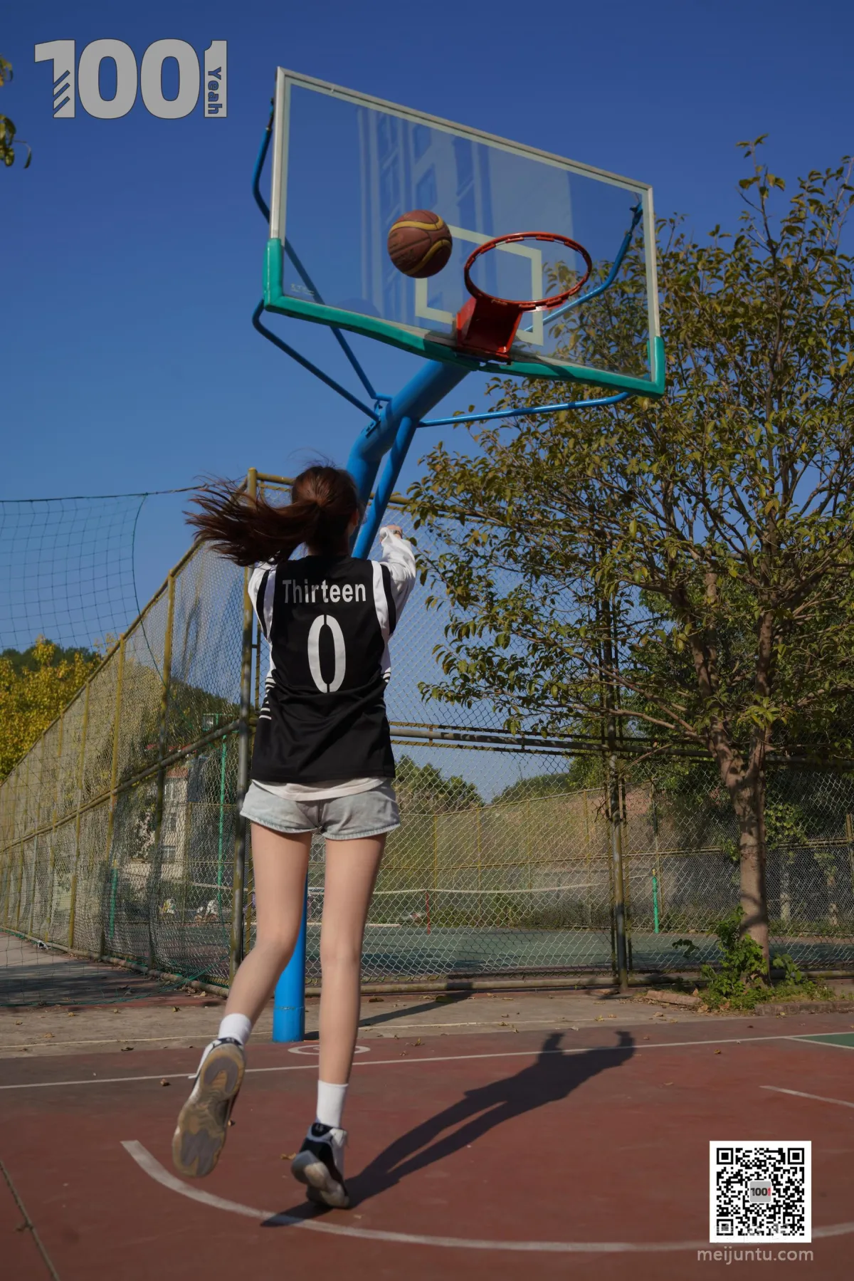[IESS One Thousand and One Nights] Model: Cao Mei 'Playing Basketball with Girlfriend 3' Stockings and Beautiful Feet Photo Set photo 80