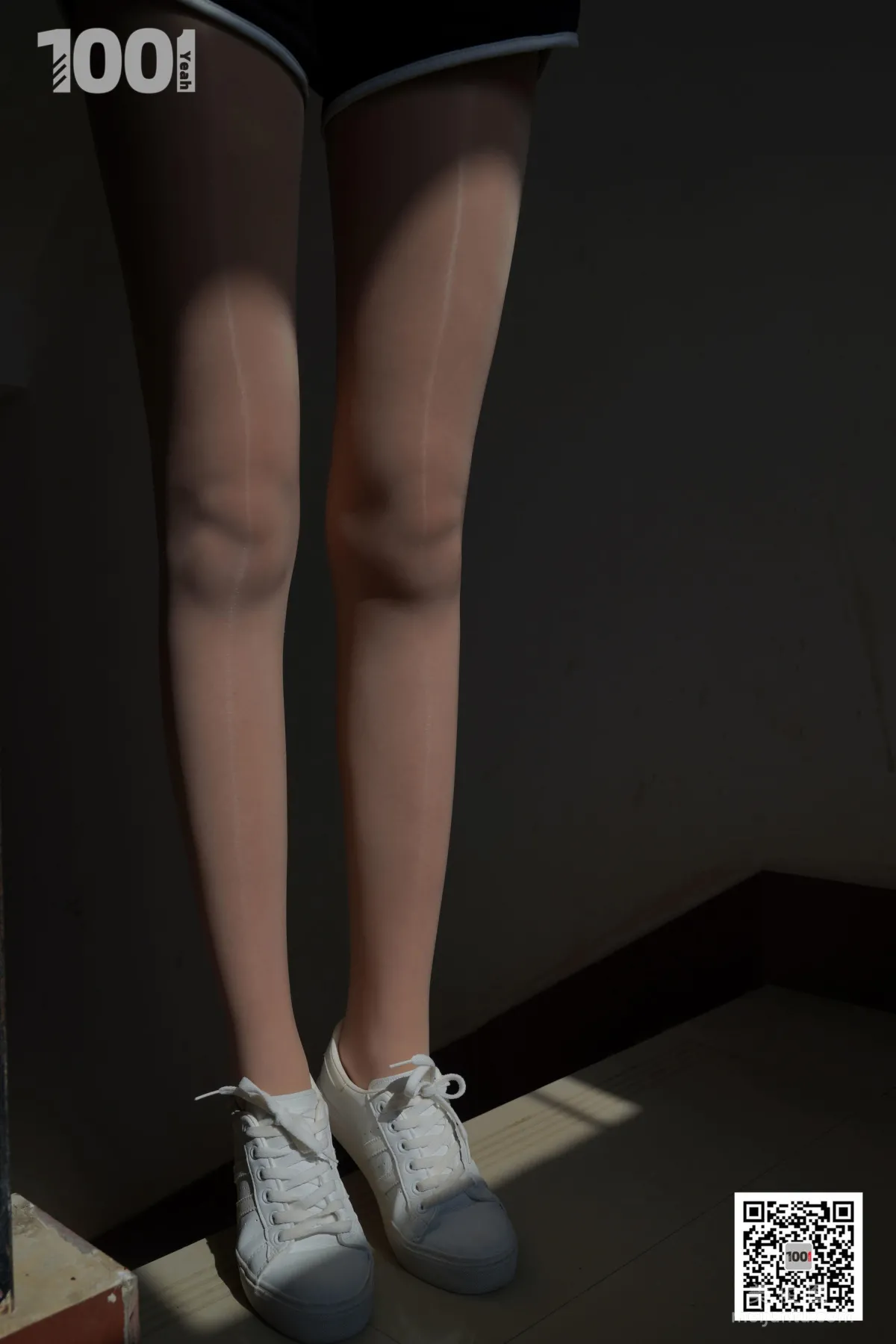 [One Thousand and One Nights] Model: Xi Gua, Embracing the Sunlight 1, Flesh-Colored Stockings and Beautiful Legs Photo Set photo 86