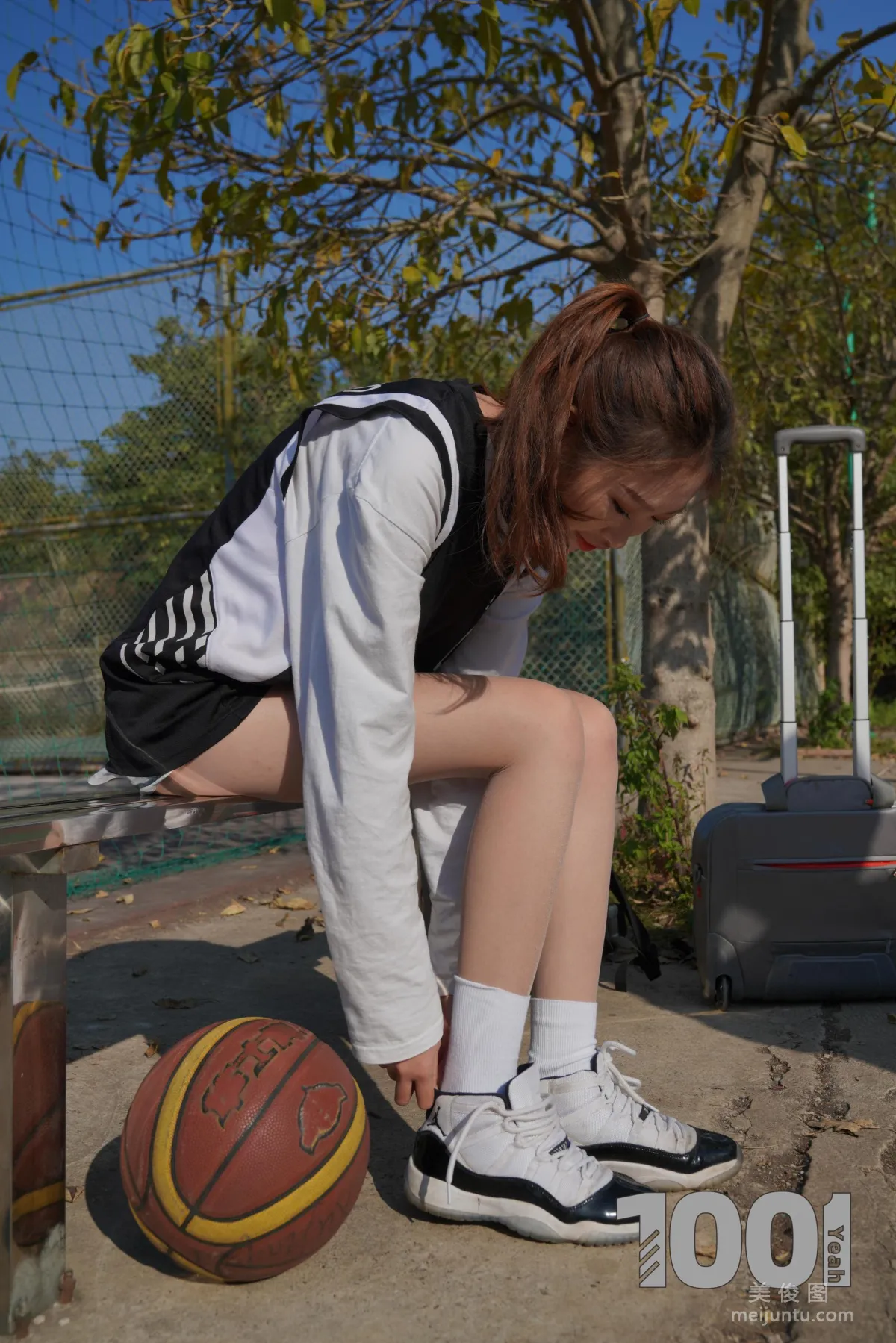 [One Thousand and One Nights] Model: Cao Mei Accompanying Girlfriend to Play Basketball 1 Photo Set photo 47