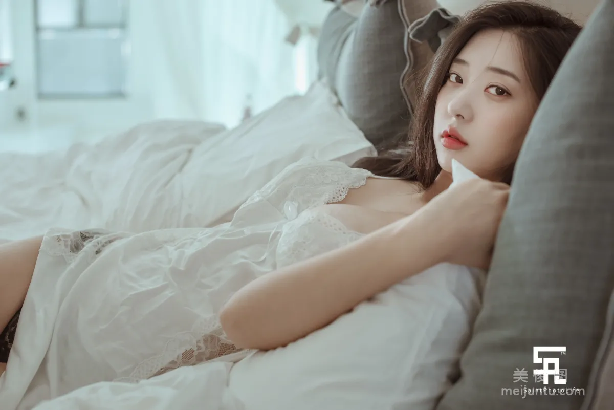 [saintphotolife] 韓國美女Zennyr 《Snow Hotel》 寫真集 37