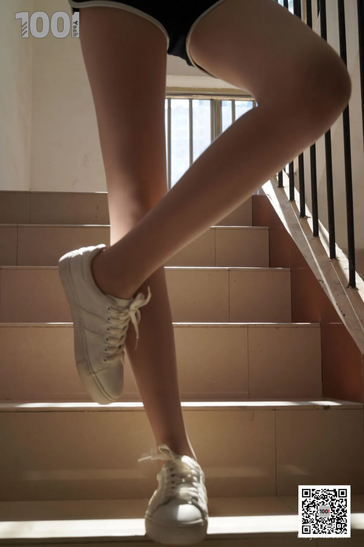[One Thousand and One Nights] Model: Xi Gua, Embracing the Sunlight 1, Flesh-Colored Stockings and Beautiful Legs Photo Set photo 44