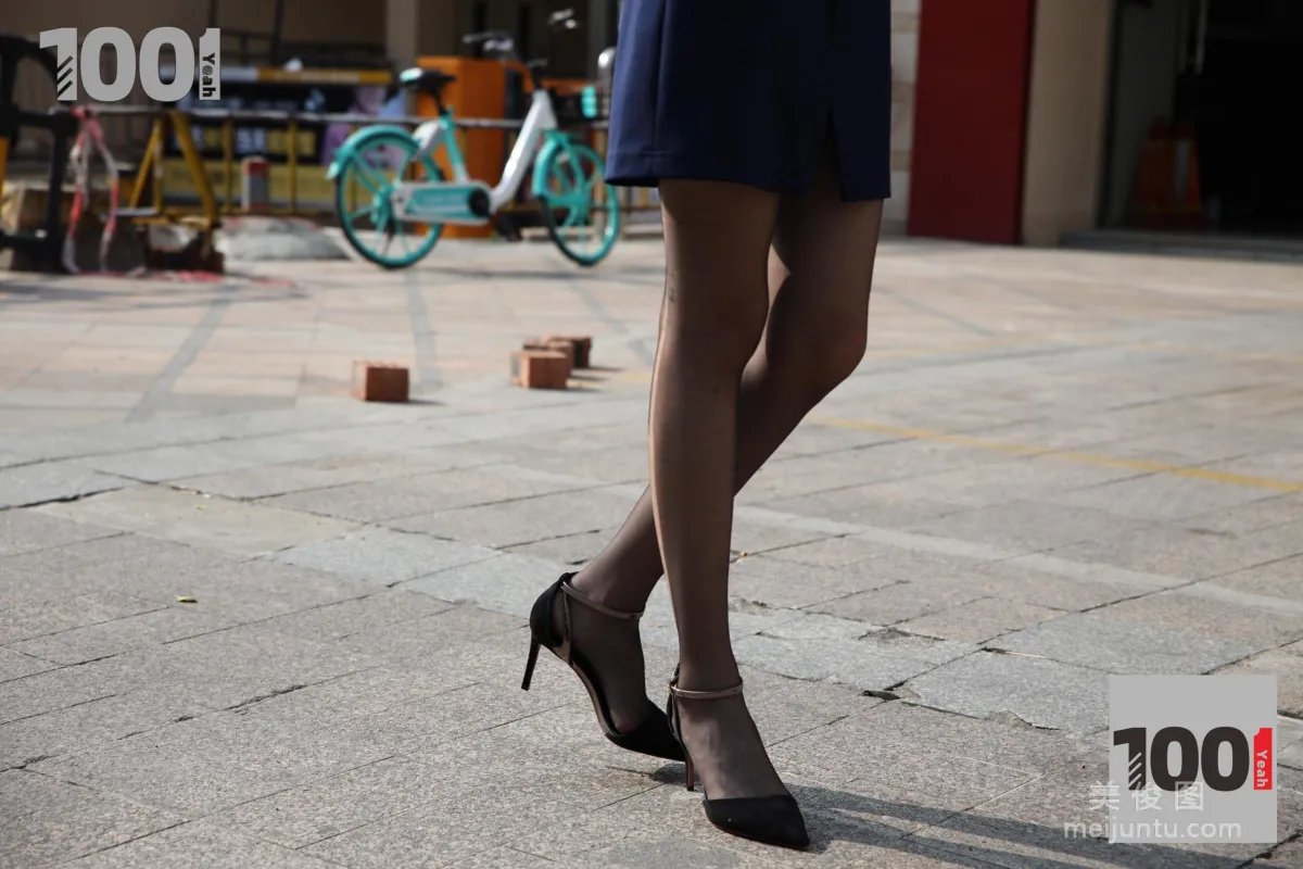 [One Thousand and One Nights] Model: Cao Mei Salesperson's Lunch Break 1 Street Snap Black Stockings Photo Set photo 31