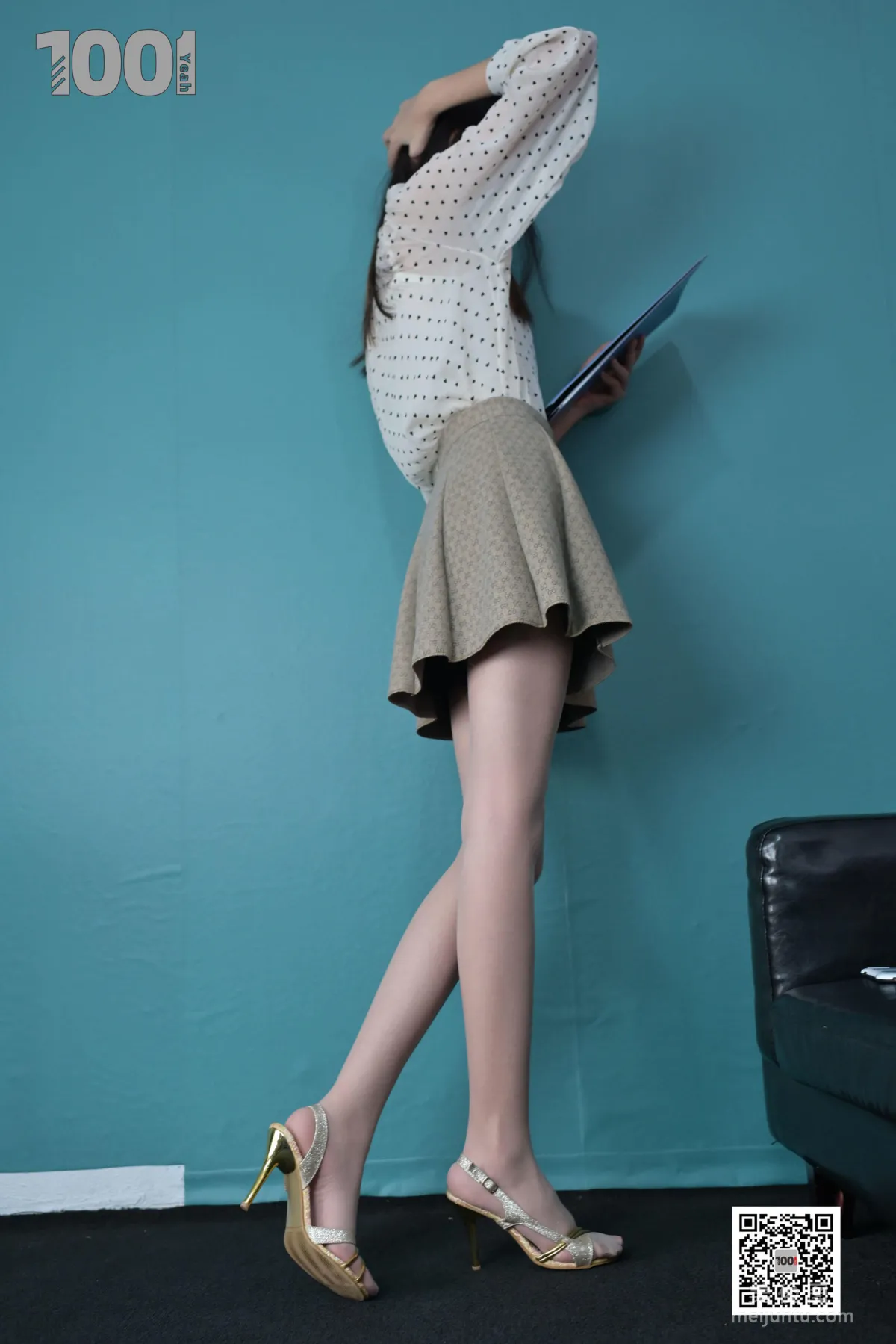 [One Thousand and One Nights] Model: Xi Gua 'Workplace Newbie Interview 3' Meat Stockings High Heels Photo Set photo 78