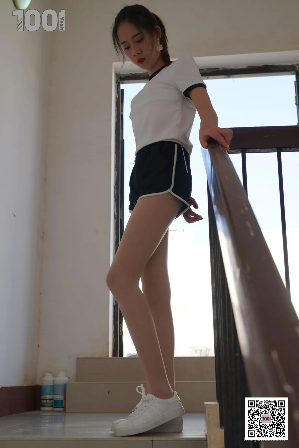 [One Thousand and One Nights] Model Xi Gua, Embracing the Sunlight 4, Nude Stockings Beautiful Legs Photo Set photo 4