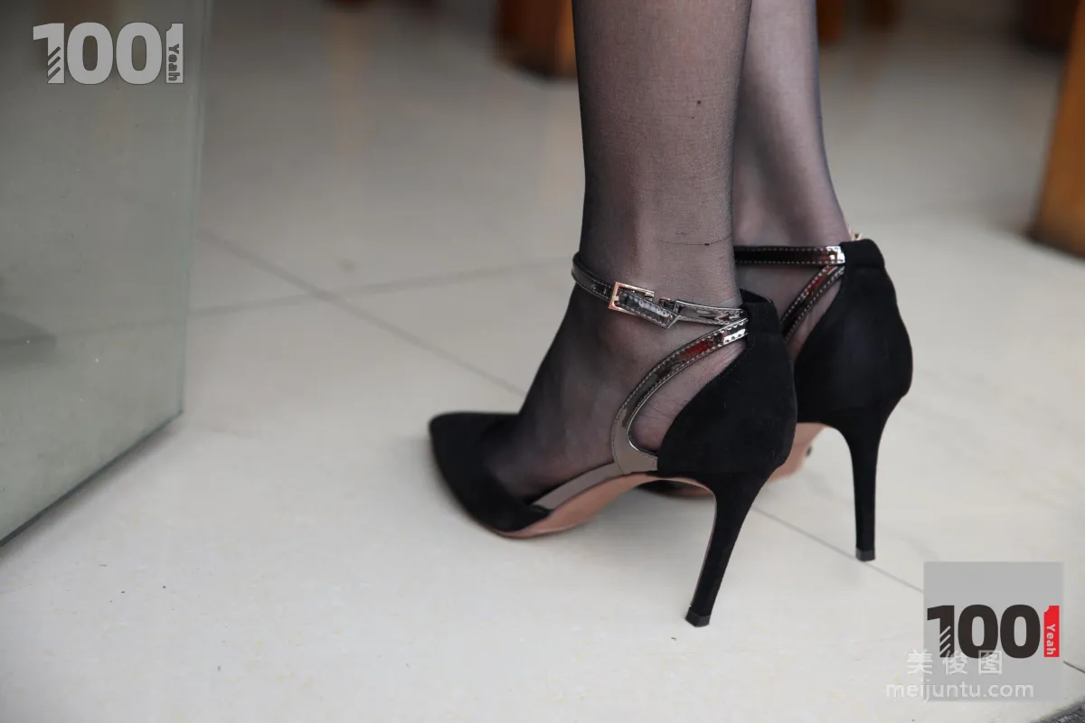 [One Thousand and One Nights] Model: Cao Mei Salesperson's Lunch Break 1 Street Snap Black Stockings Photo Set photo 54