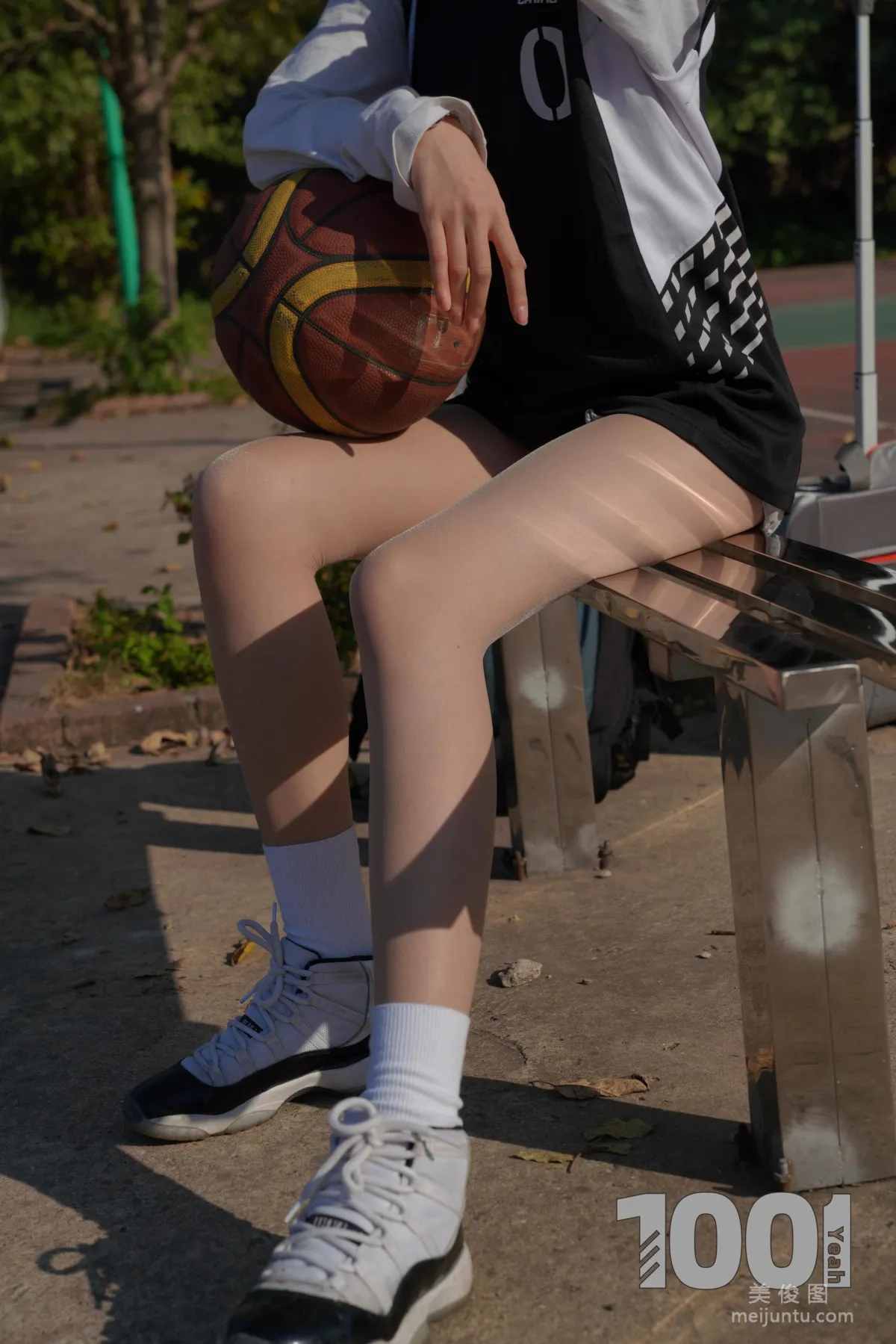 [One Thousand and One Nights] Model: Cao Mei Accompanying Girlfriend to Play Basketball 1 Photo Set photo 97