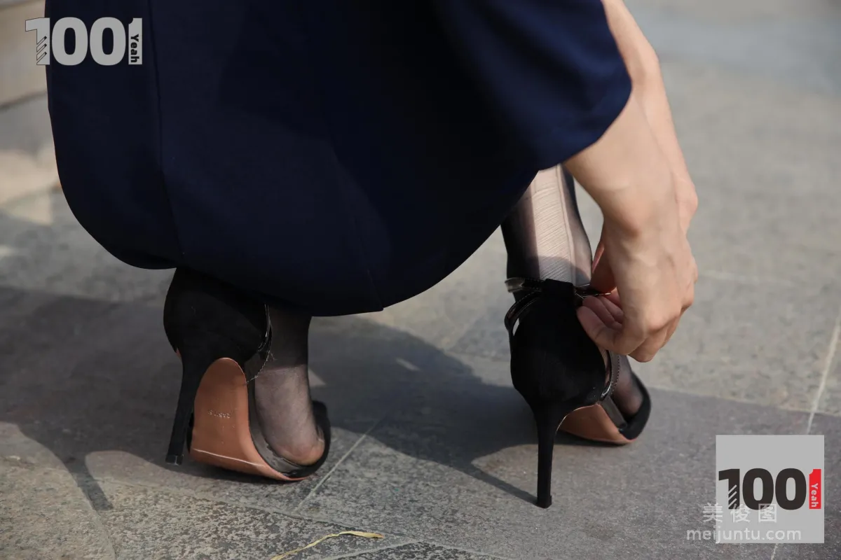 [One Thousand and One Nights] Model: Cao Mei Salesperson's Lunch Break 1 Street Snap Black Stockings Photo Set photo 16