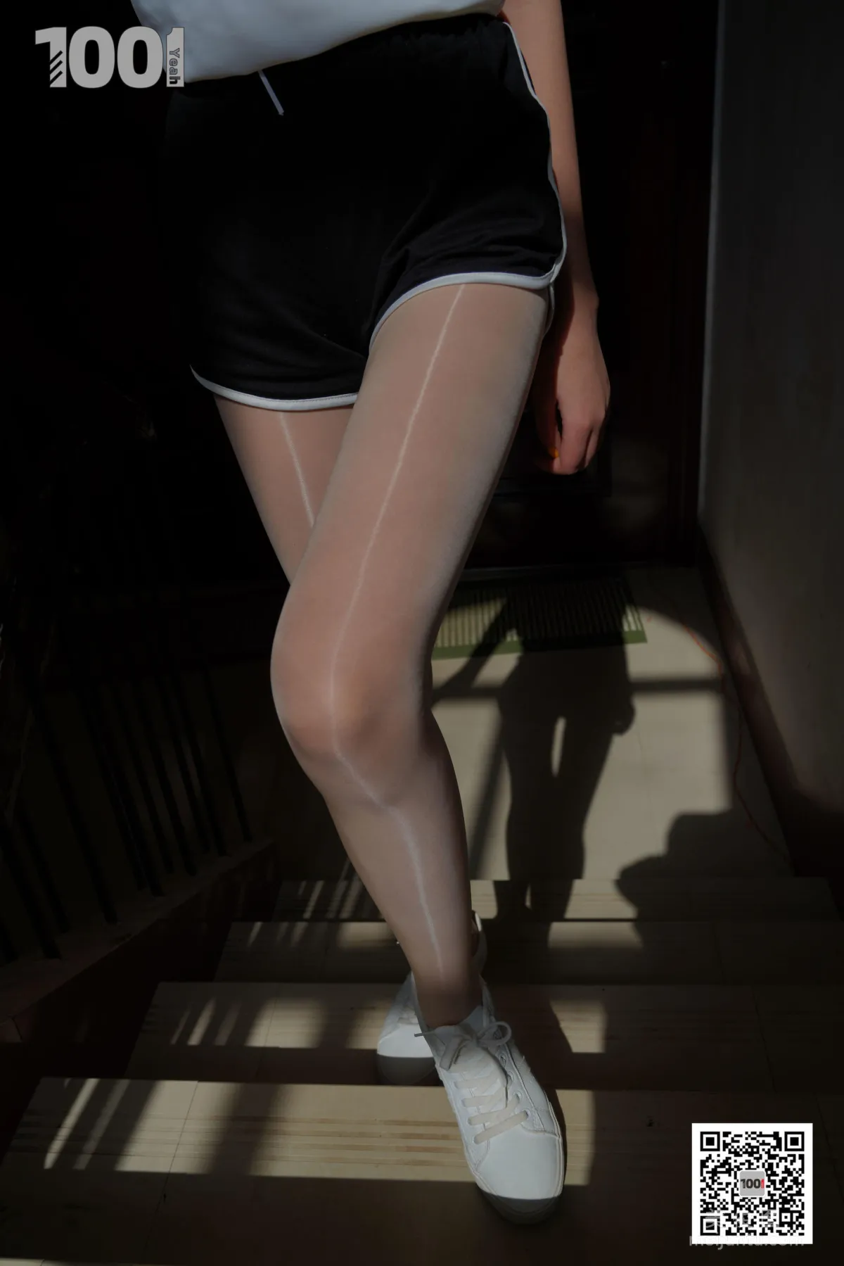 [One Thousand and One Nights] Model: Xi Gua, Embracing the Sunlight 1, Flesh-Colored Stockings and Beautiful Legs Photo Set photo 93