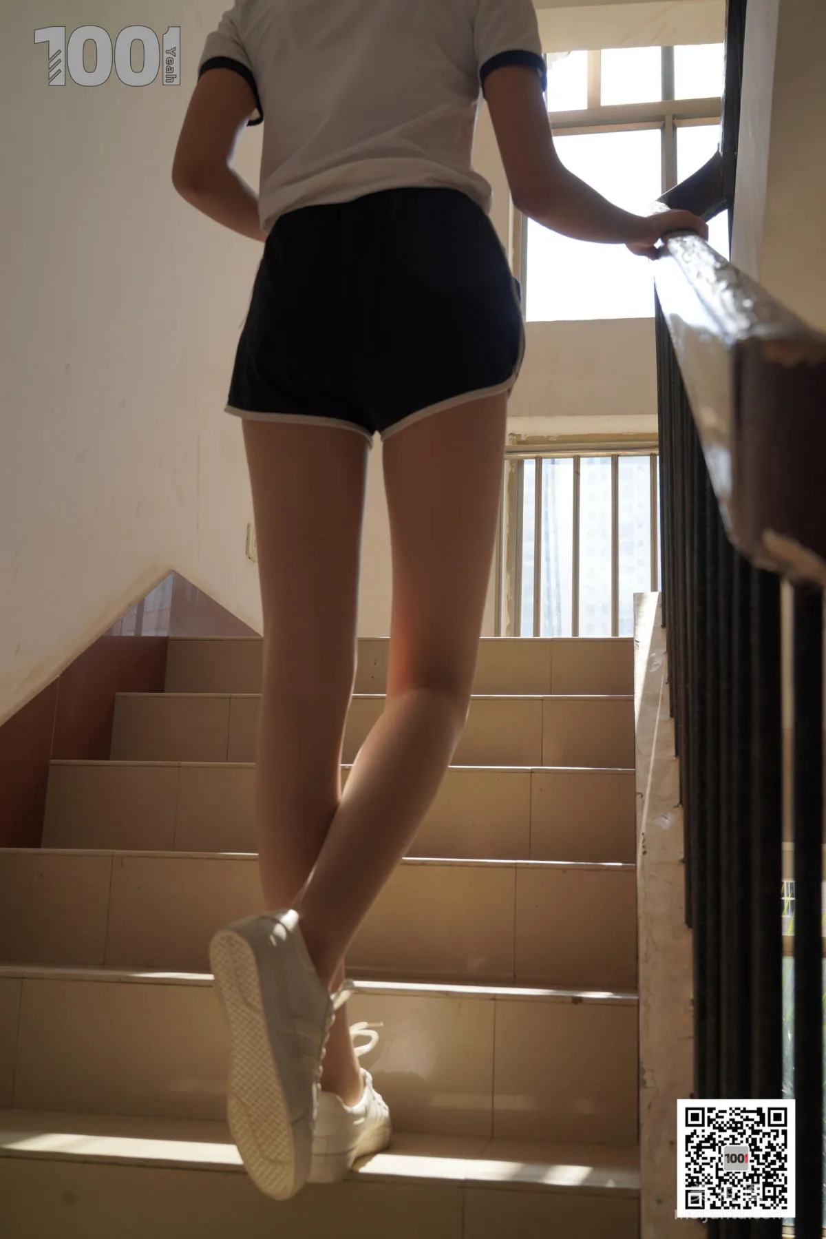 [One Thousand and One Nights] Model: Xi Gua, Embracing the Sunlight 1, Flesh-Colored Stockings and Beautiful Legs Photo Set photo 19
