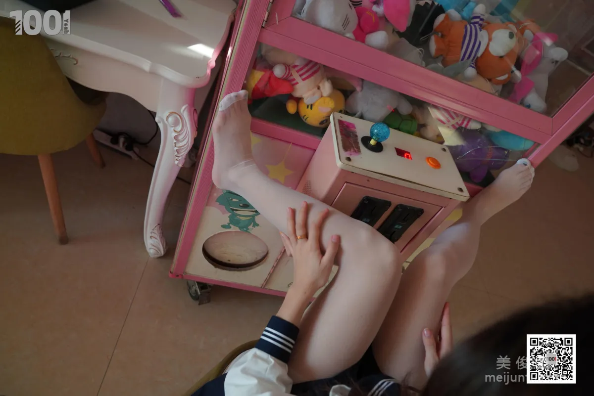 [One Thousand and One Nights] Model Zhen Zhen, The Truant JK Girl 2, White Stockings Uniform Photo Set photo 41