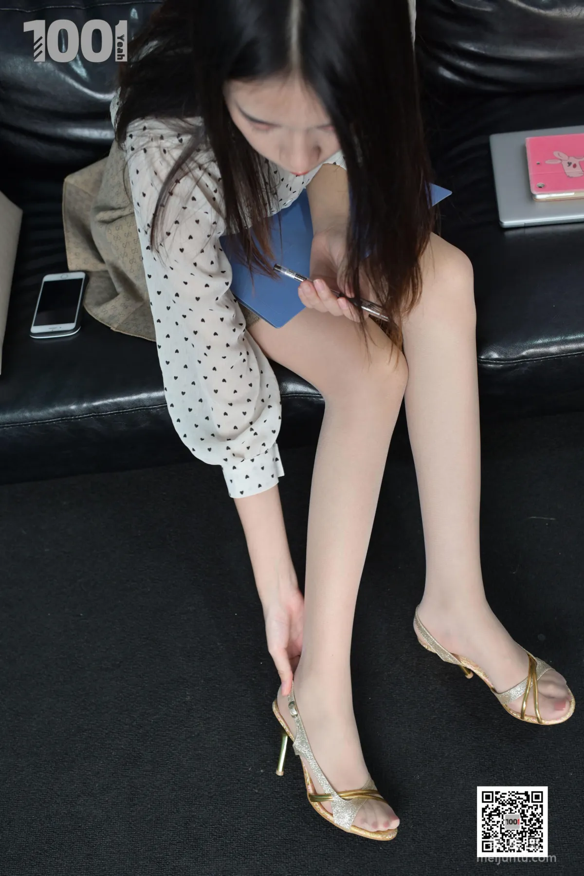 [IESS One Thousand and One Nights] Model: Xi Gua Workplace Rookie Interview 2 Sheer Stockings Beautiful Legs Photo Set photo 6