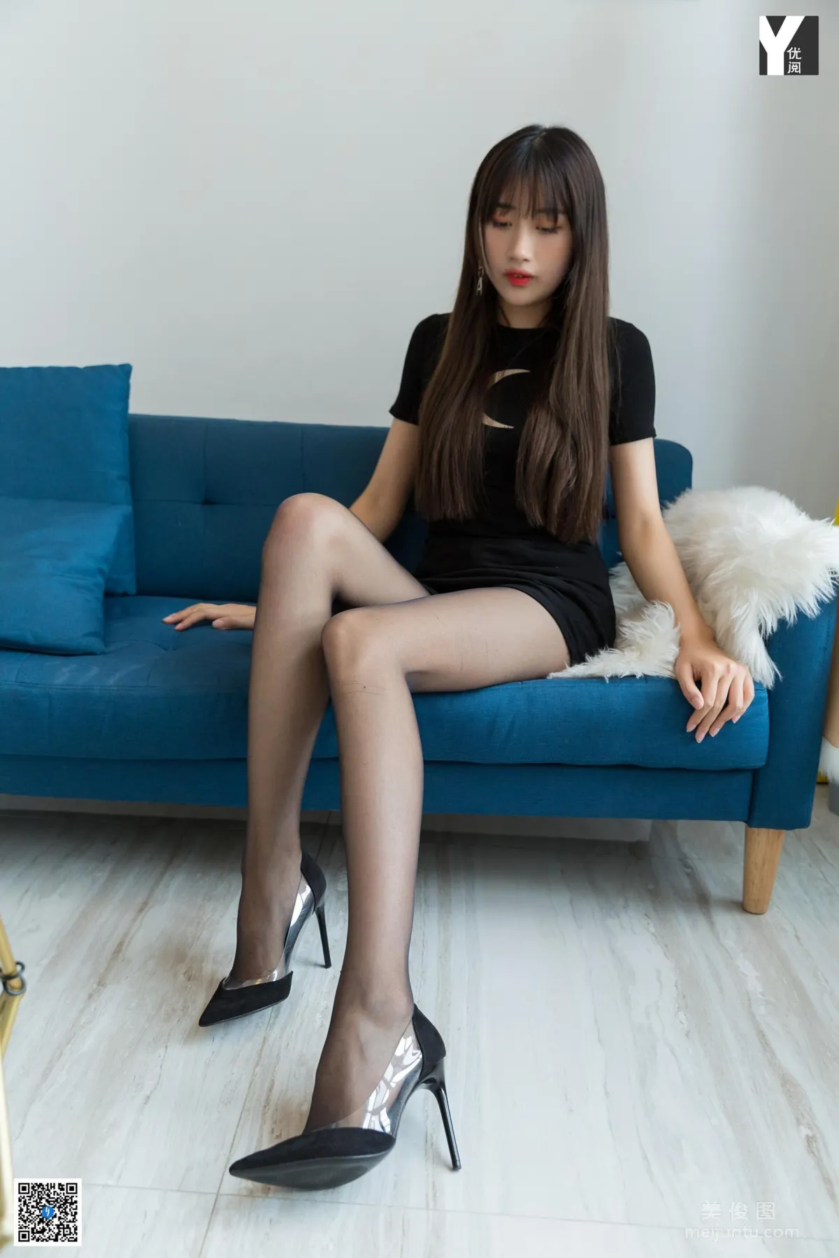 [IESS异思趣向] 新模《超长比例大模》 黑丝长腿写真集30