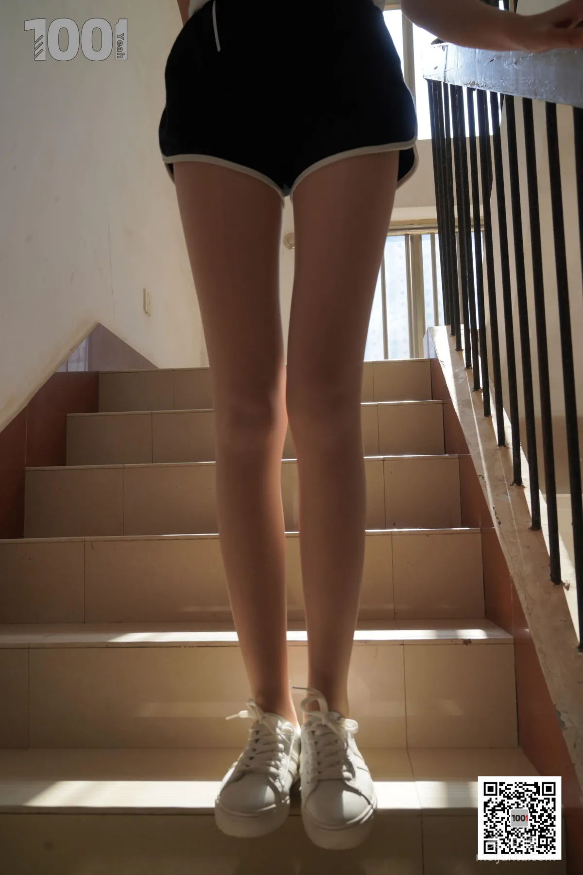 [One Thousand and One Nights] Model: Xi Gua, Embracing the Sunlight 1, Flesh-Colored Stockings and Beautiful Legs Photo Set photo 36