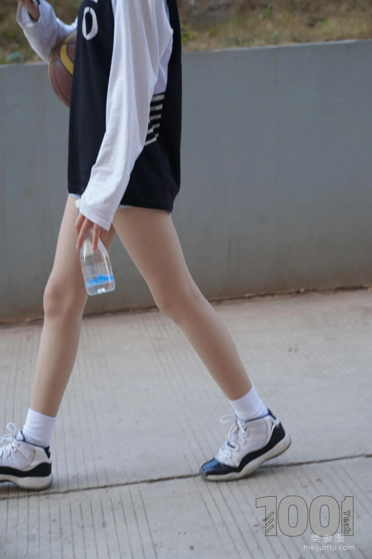 [One Thousand and One Nights] Model: Cao Mei Accompanying Girlfriend to Play Basketball 1 Photo Set photo 4