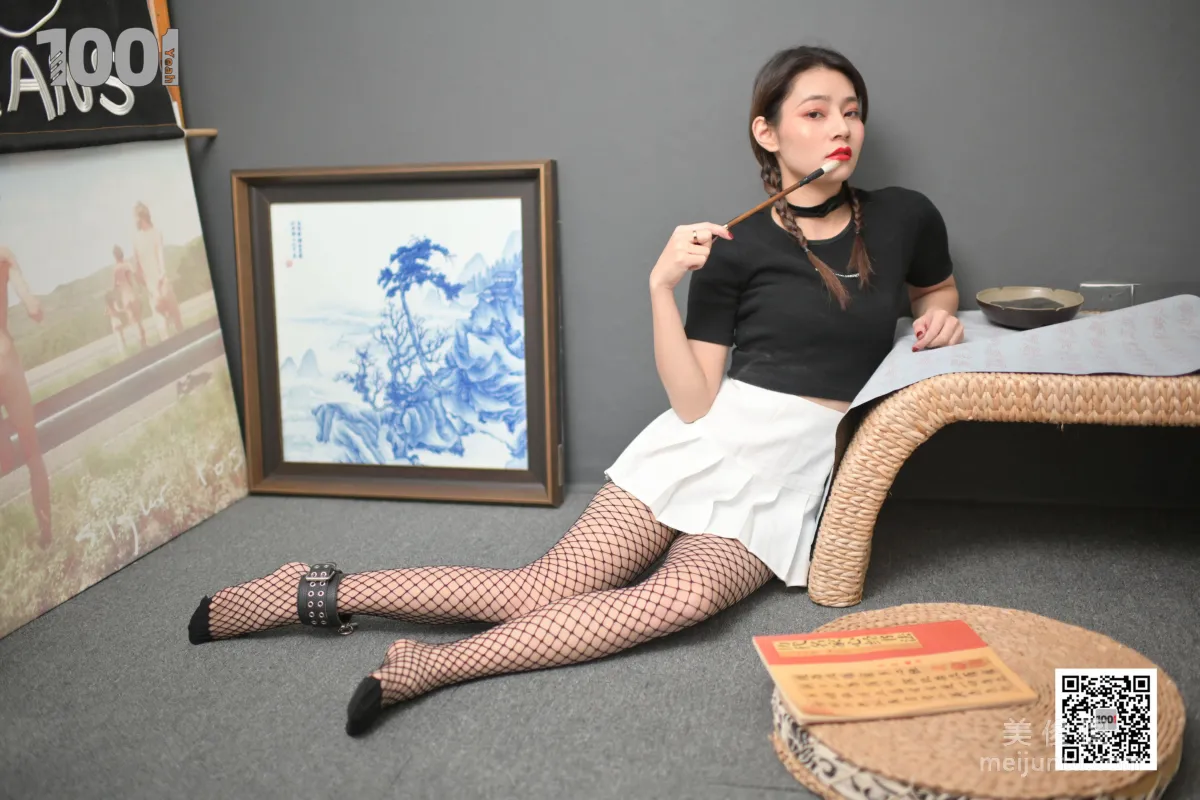 [One Thousand and One Nights] Model: Zhen Zhen Imprisoned at Home Practicing Calligraphy 2, Fishnet Stockings and Beautiful Feet Photo Set photo 62