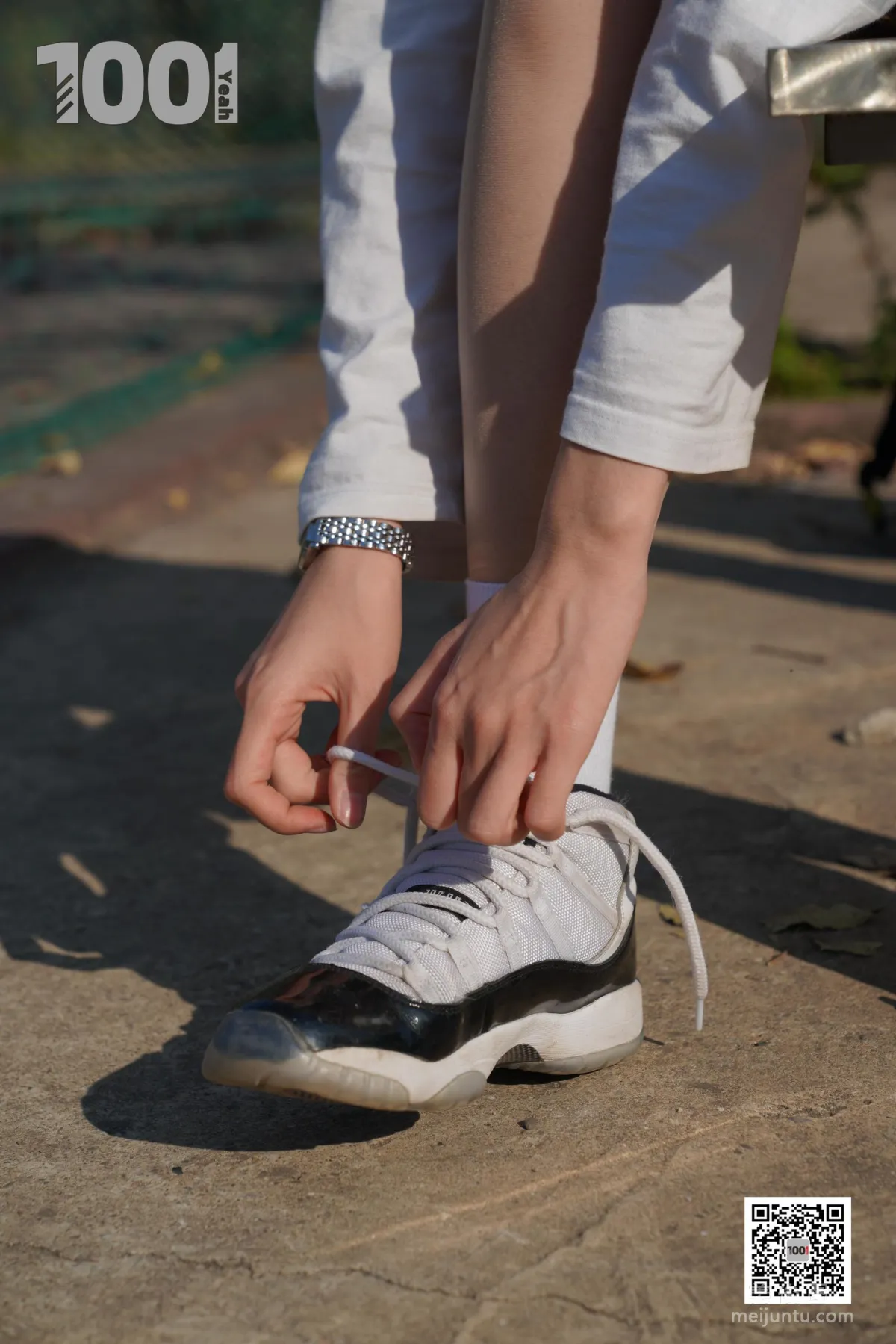 [One Thousand and One Nights] Model: Cao Mei, Accompanying Girlfriend to Play Basketball 4 Beautiful Feet and Silk Stockings Photo Set photo 13