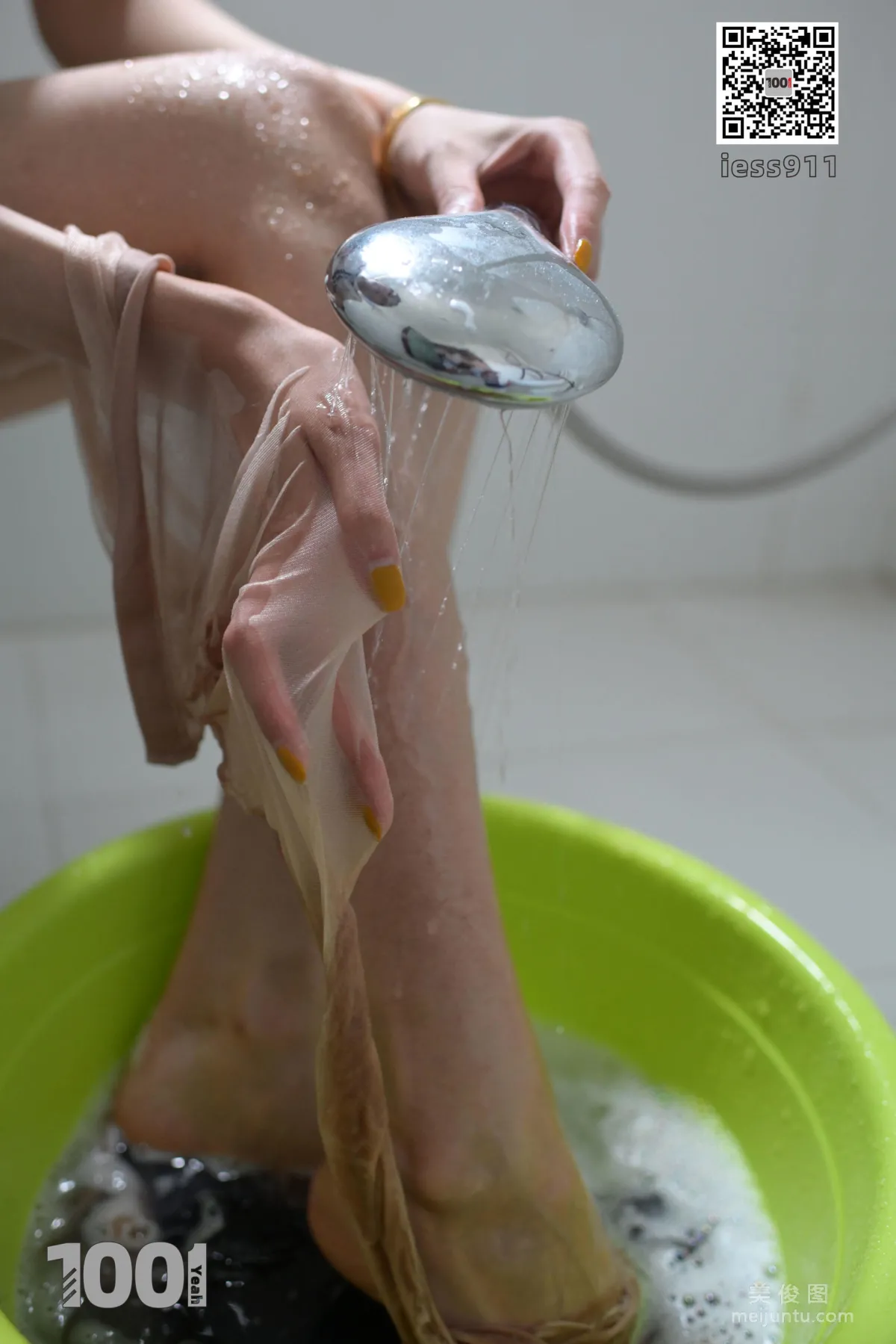[One Thousand and One Nights] Country Cousin 1 Beautiful Feet and Silk Stockings Photo Set photo 31