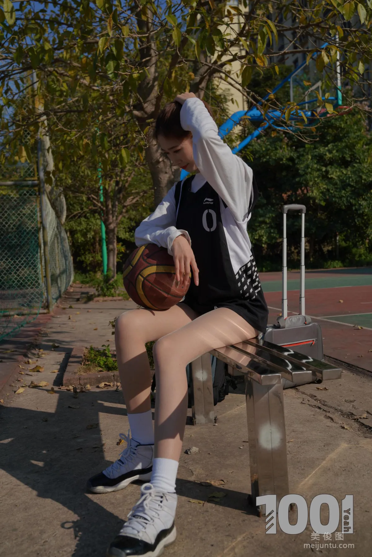 [One Thousand and One Nights] Model: Cao Mei Accompanying Girlfriend to Play Basketball 1 Photo Set photo 96