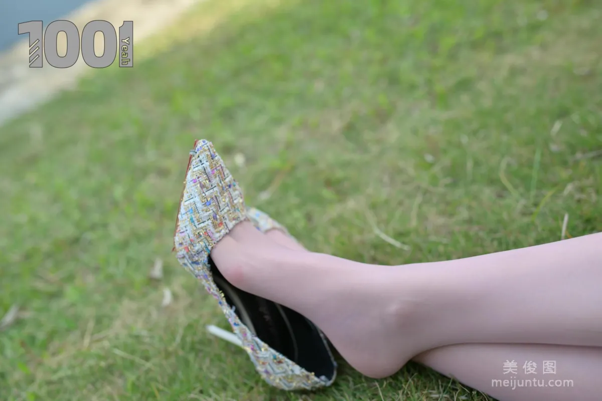 [One Thousand and One Nights] Model: Tui Tui, Encounter 3 Nude Stockings and High Heels Photo Set photo 43