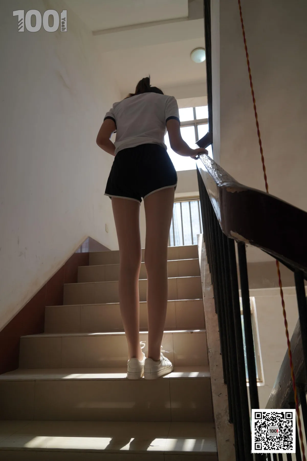 [One Thousand and One Nights] Model: Xi Gua, Embracing the Sunlight 1, Flesh-Colored Stockings and Beautiful Legs Photo Set photo 8